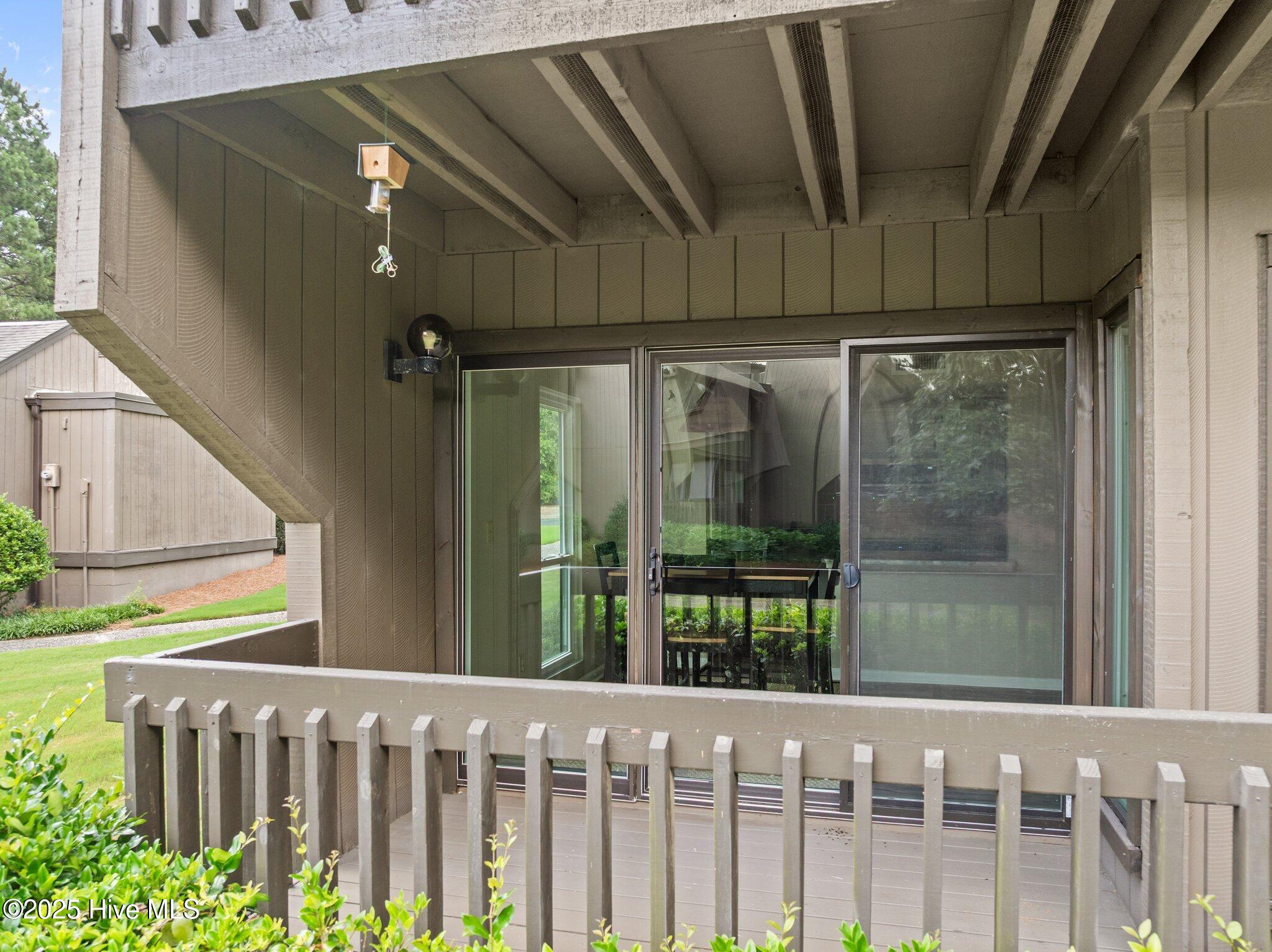 10 Pine Tree Road, 123