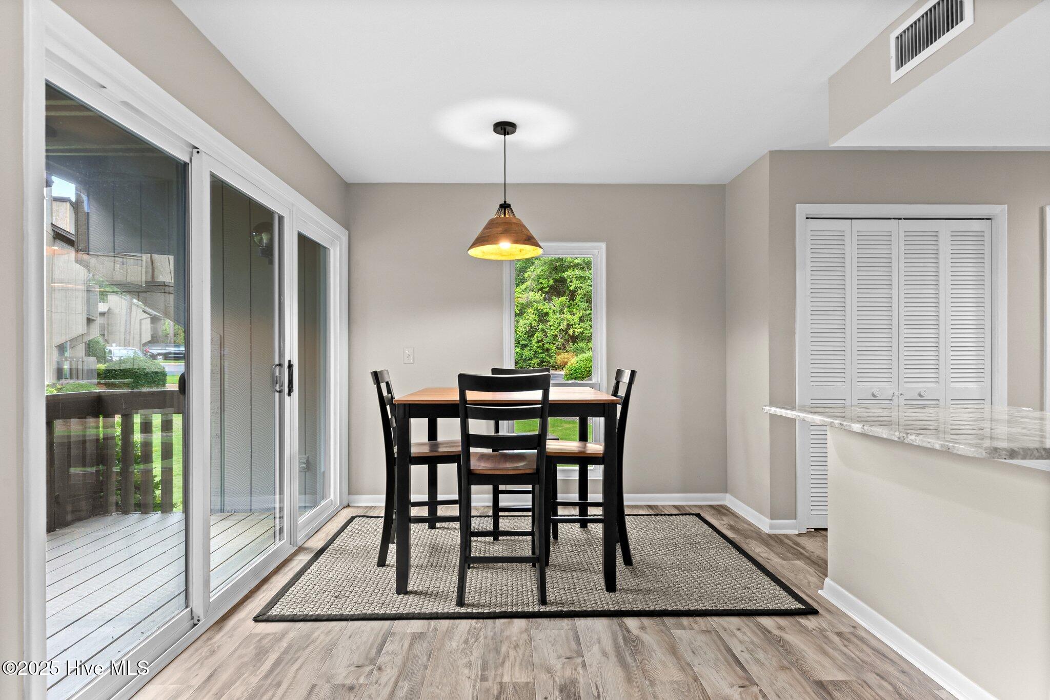 10 Pine Tree Road, 123