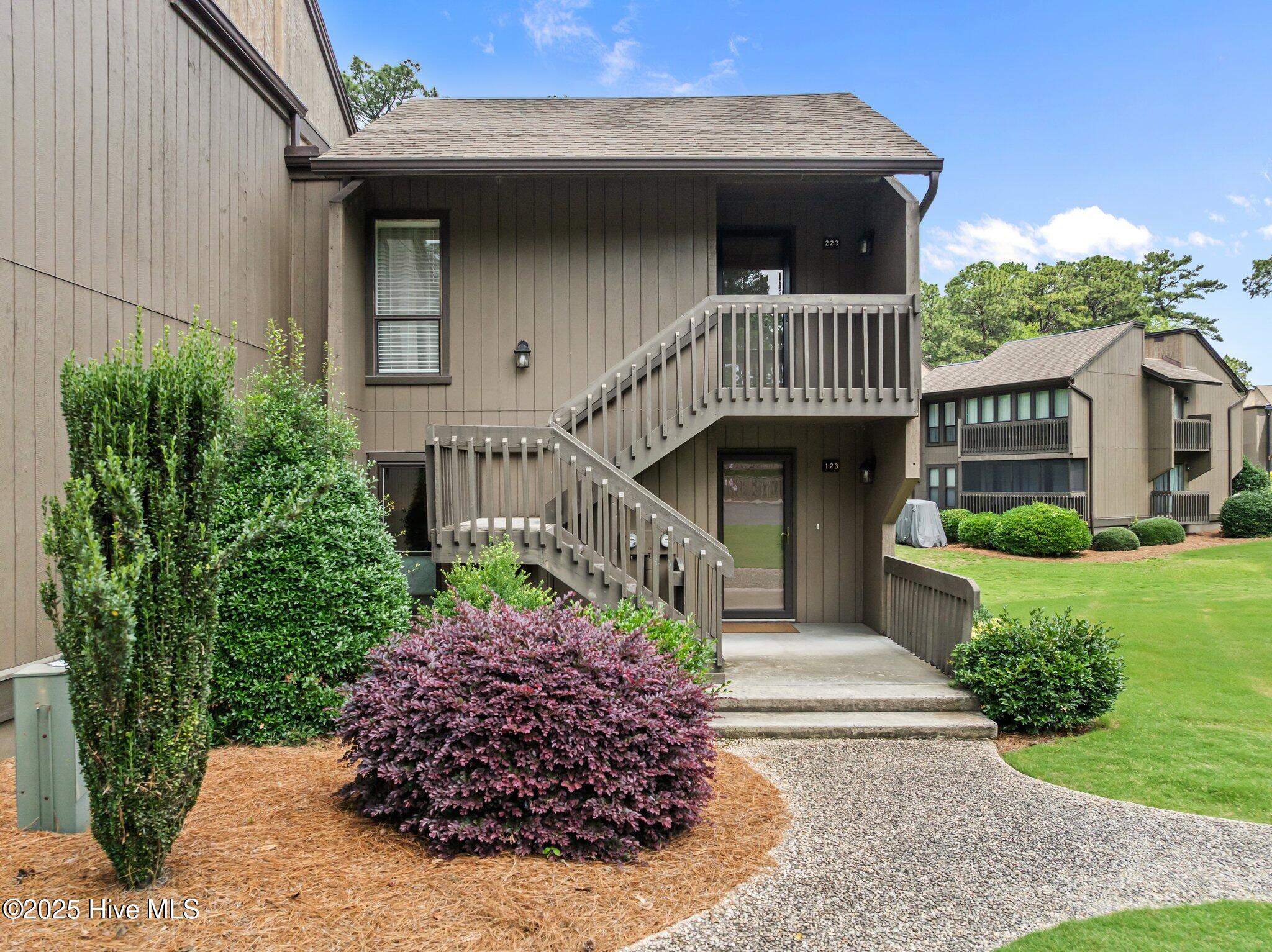 10 Pine Tree Road, 123