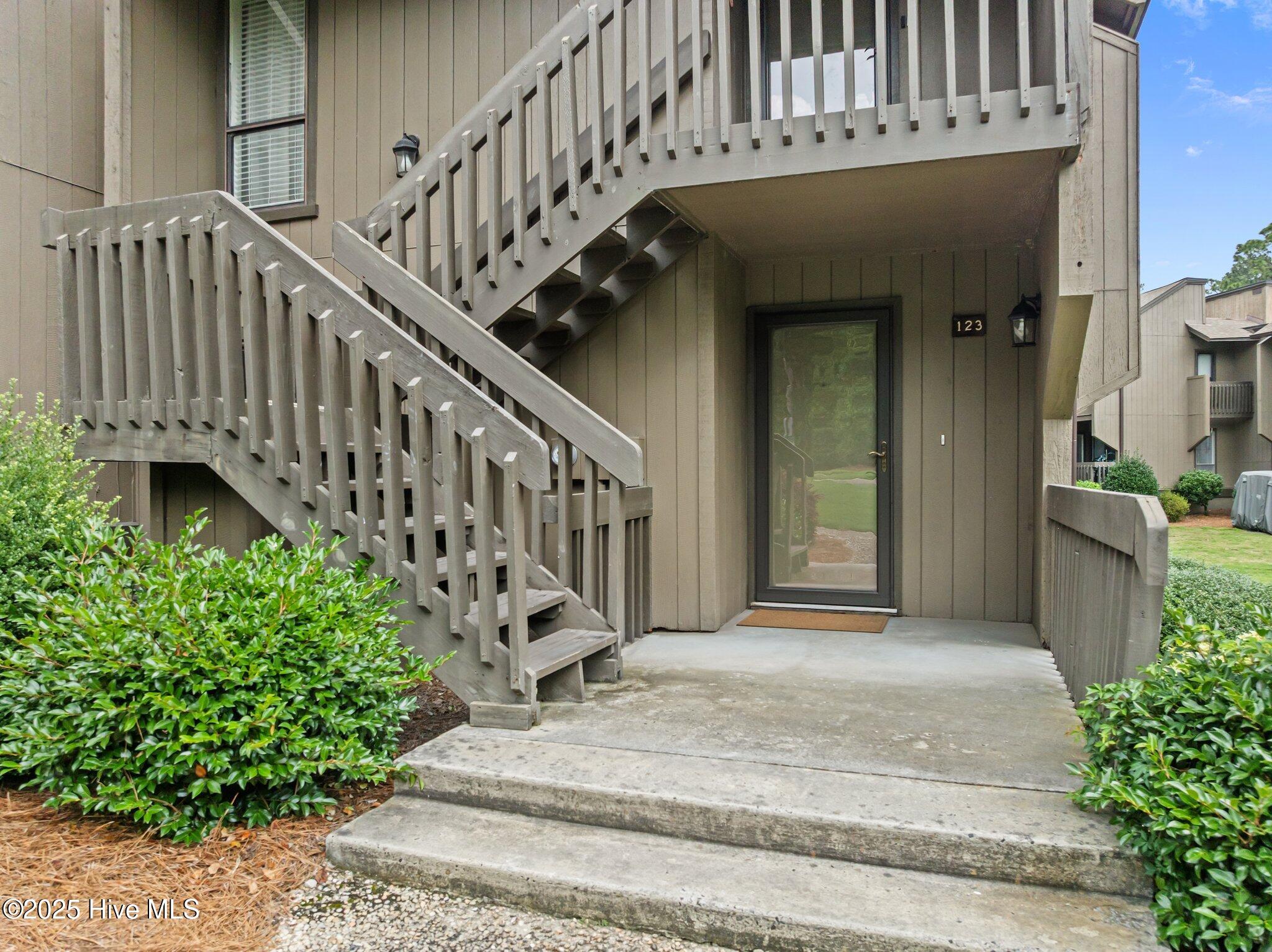 10 Pine Tree Road, 123