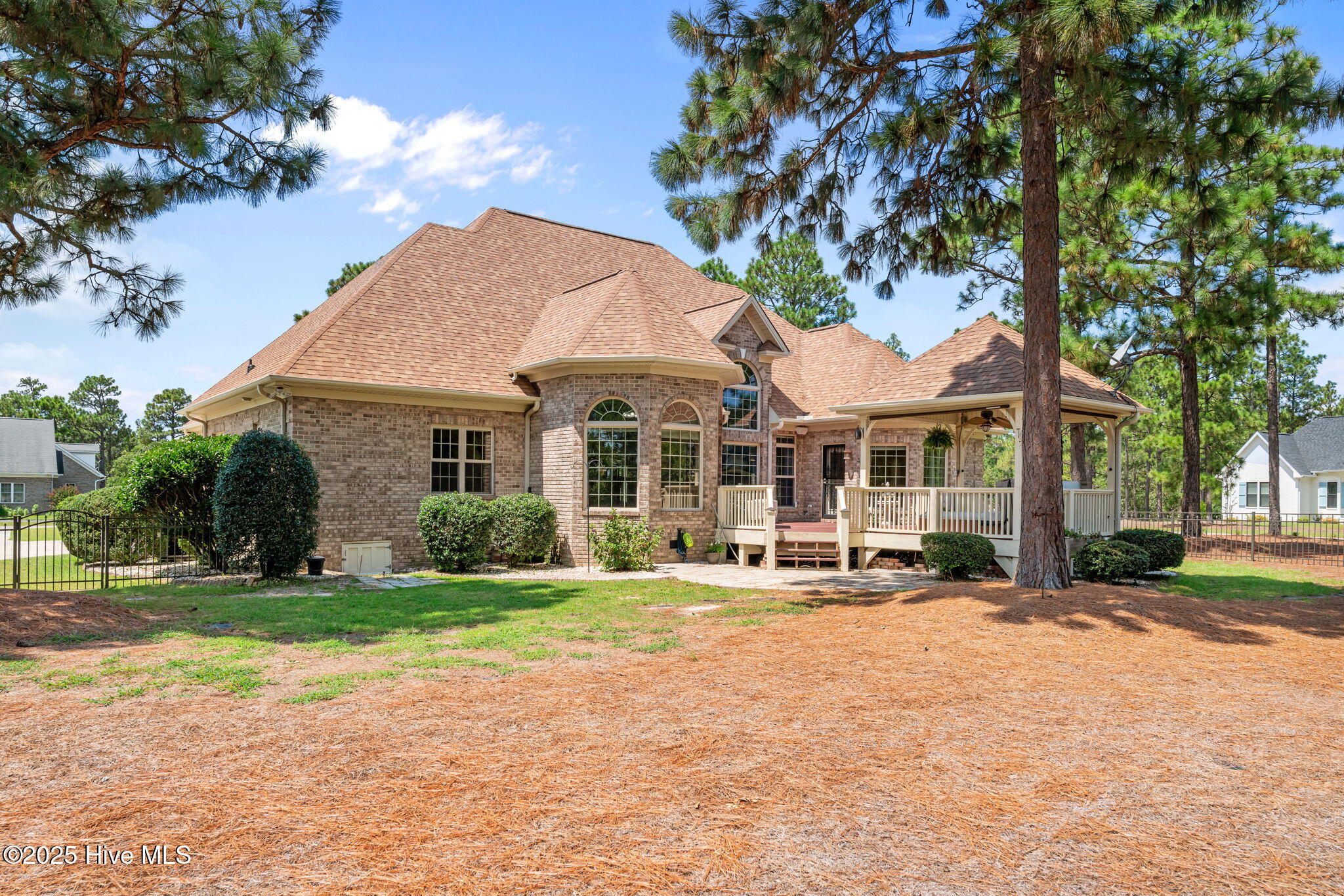 115 Lamplighter Lane