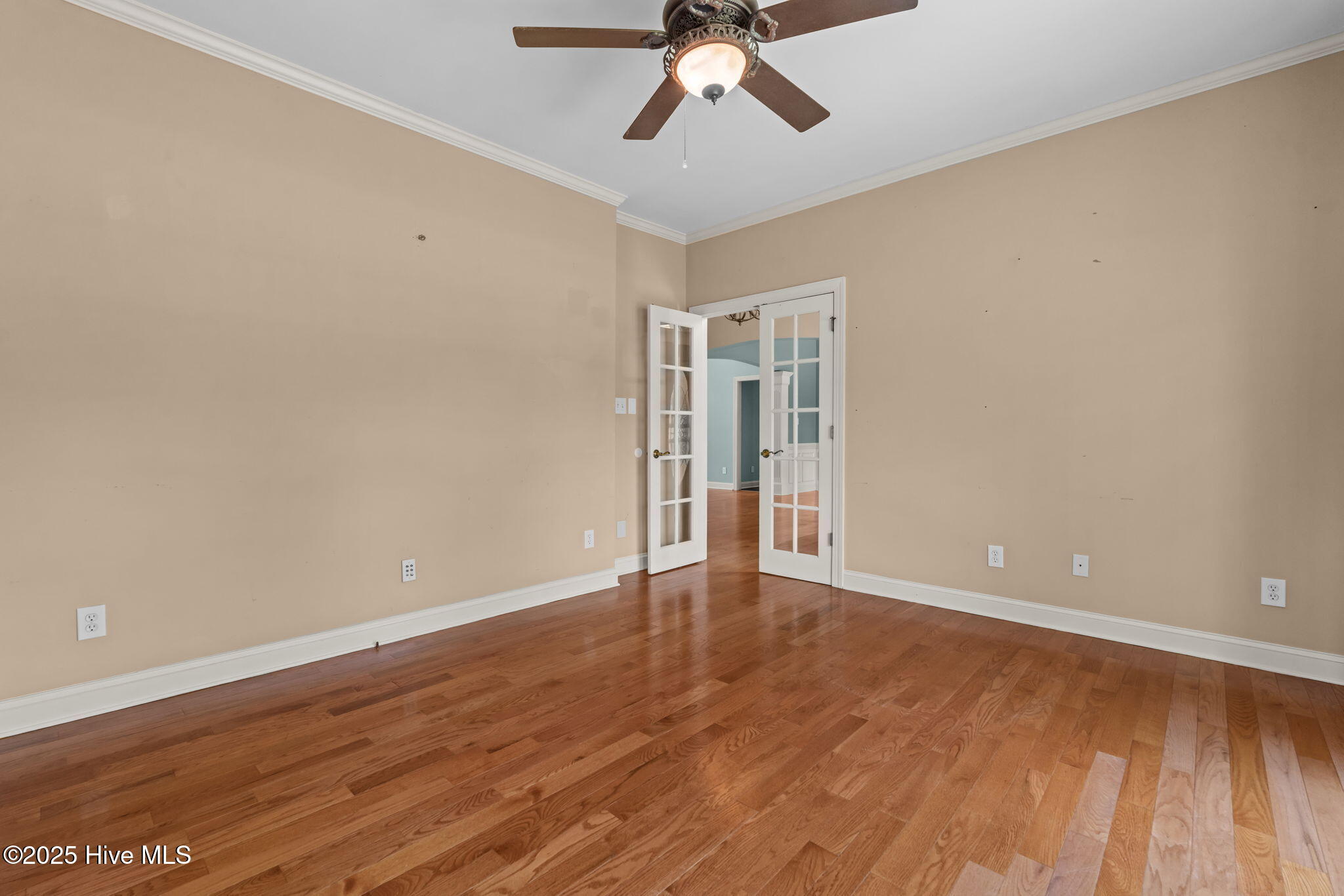 115 Lamplighter Lane