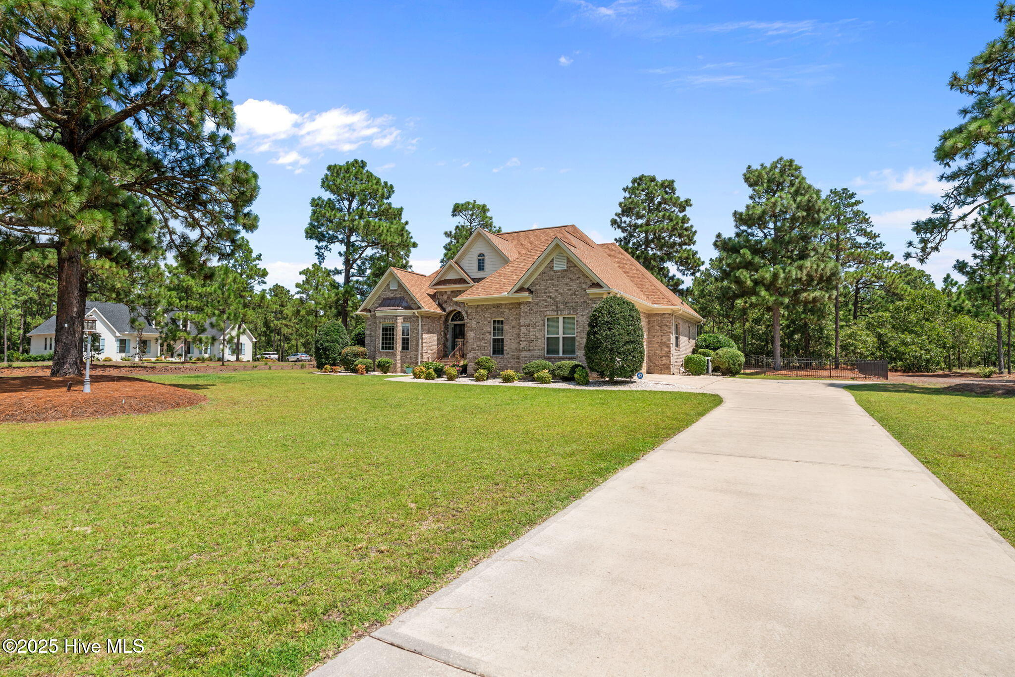 115 Lamplighter Lane