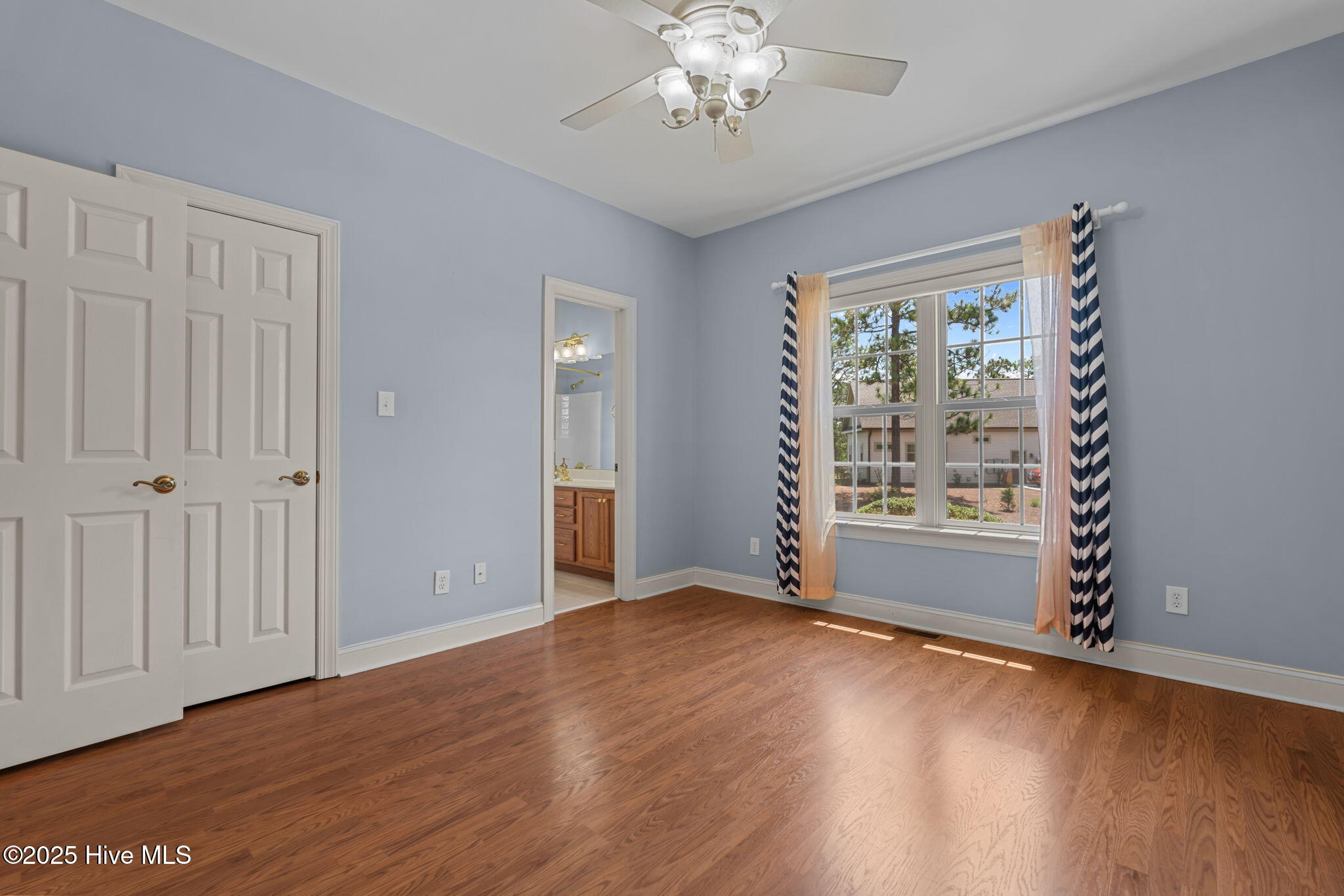 115 Lamplighter Lane