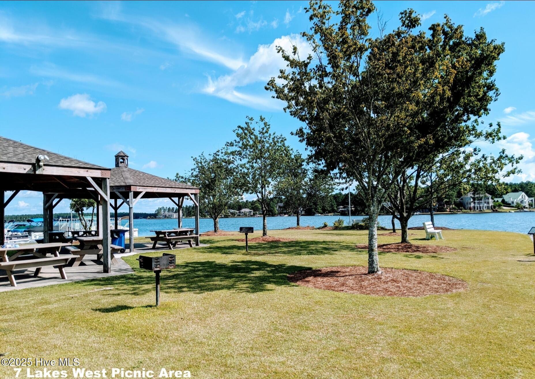 115 Lamplighter Lane