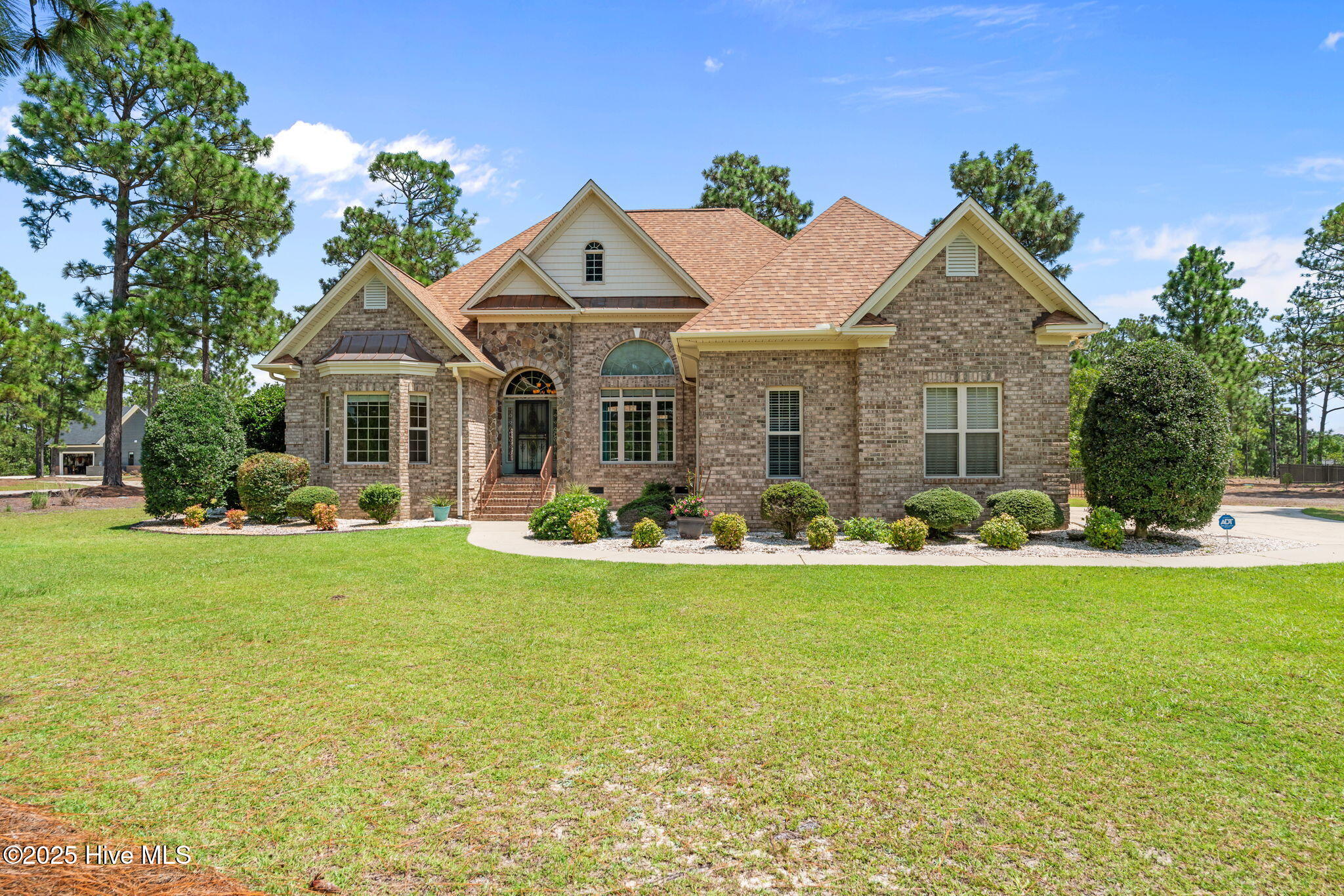 115 Lamplighter Lane