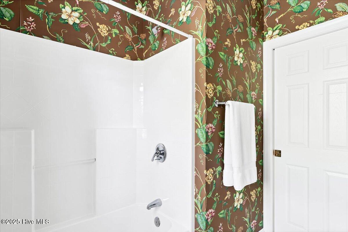 995 Monticello Drive