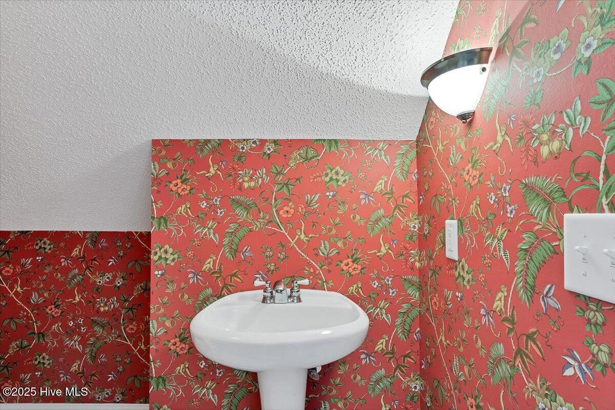 995 Monticello Drive