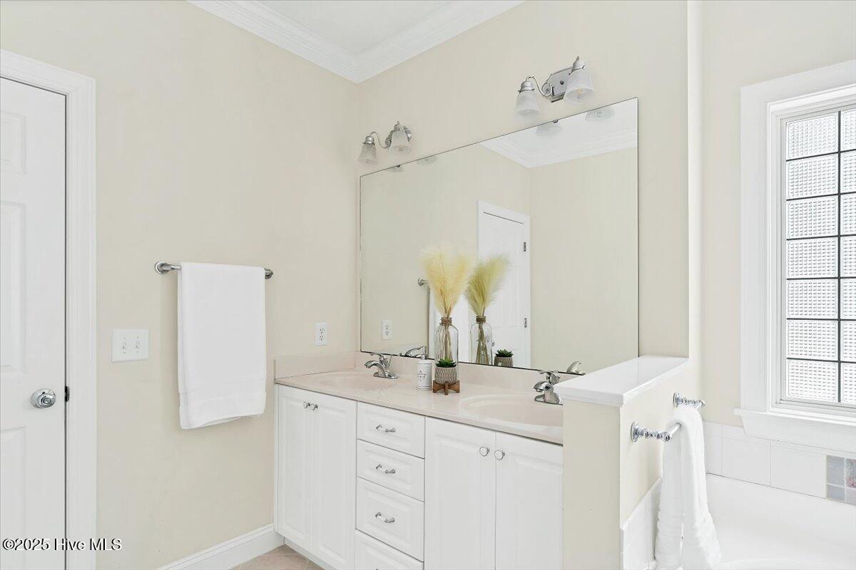 995 Monticello Drive