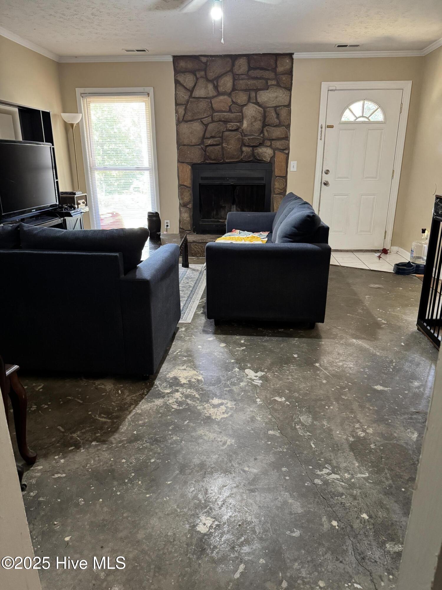1128 Patrick Drive