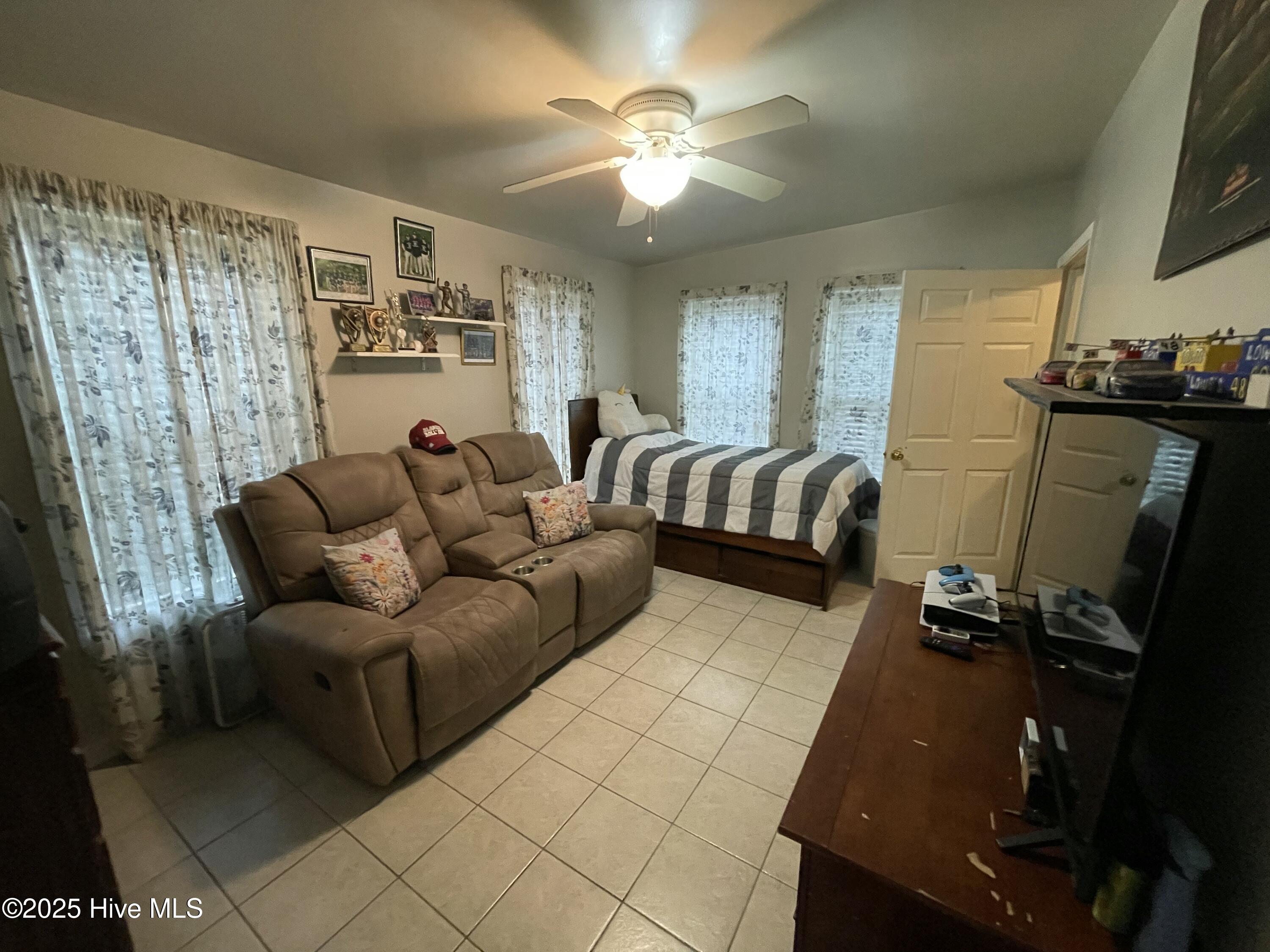 3473 Dolphin Drive SE