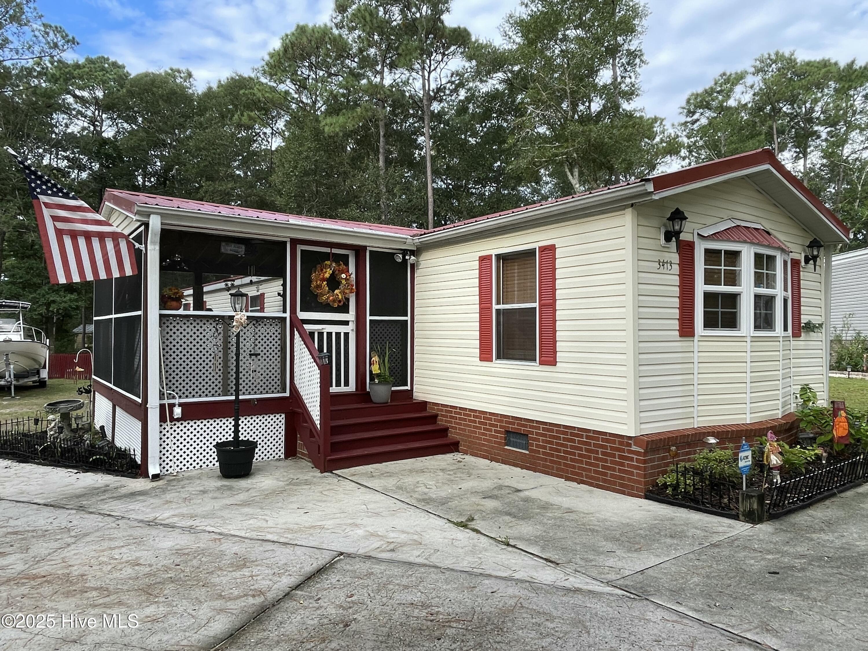 3473 Dolphin Drive SE