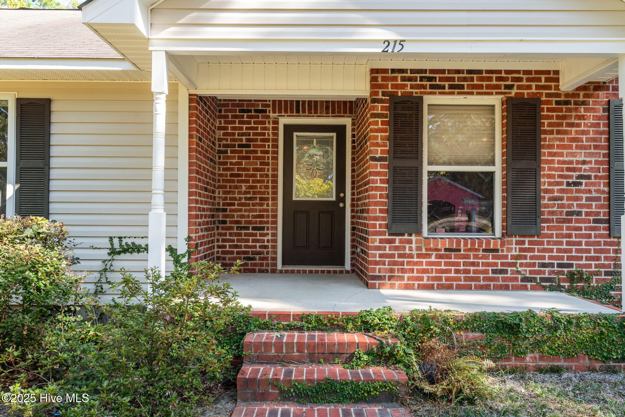 215 N Pear Street