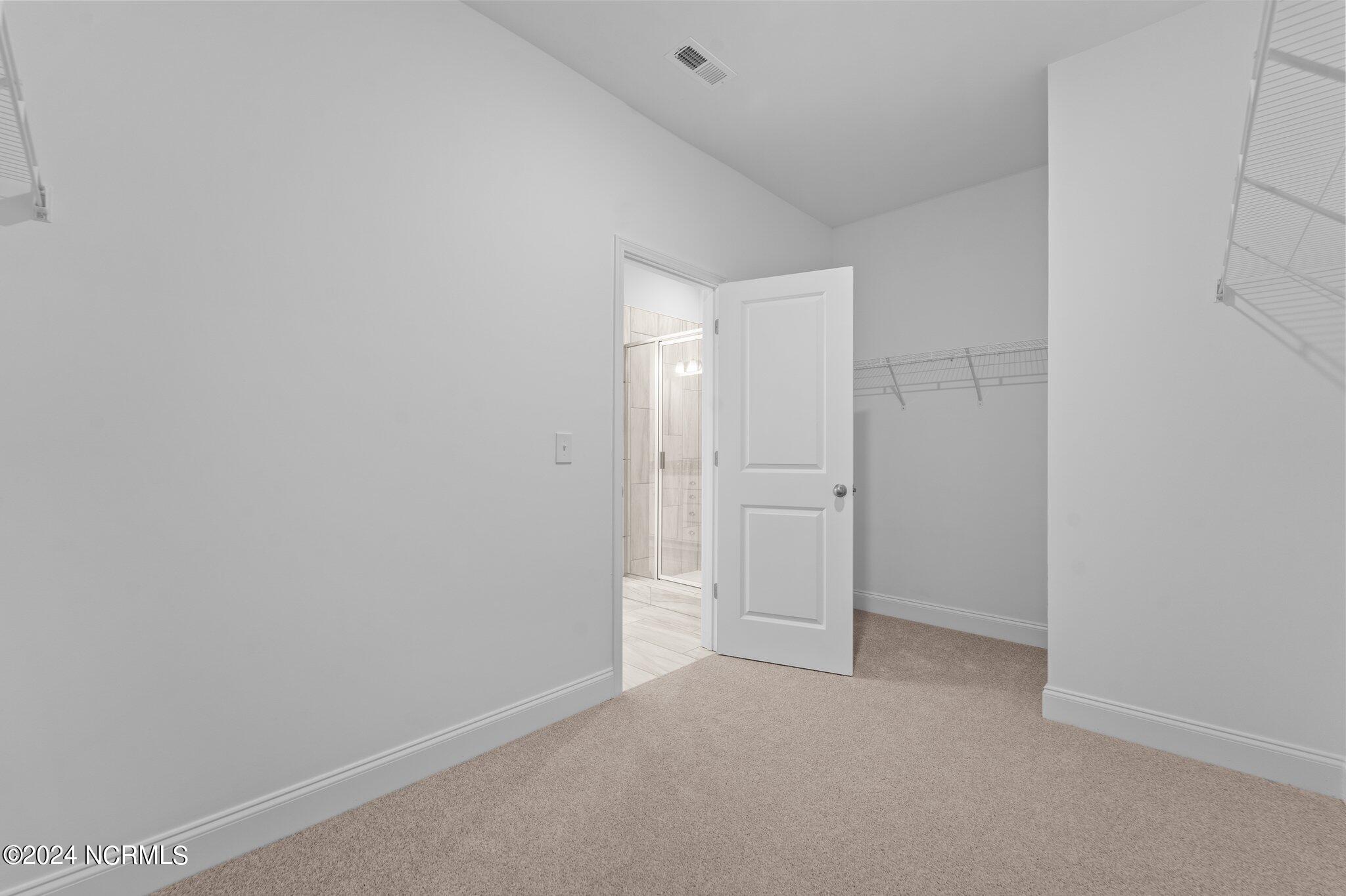 17 Woodland Circle