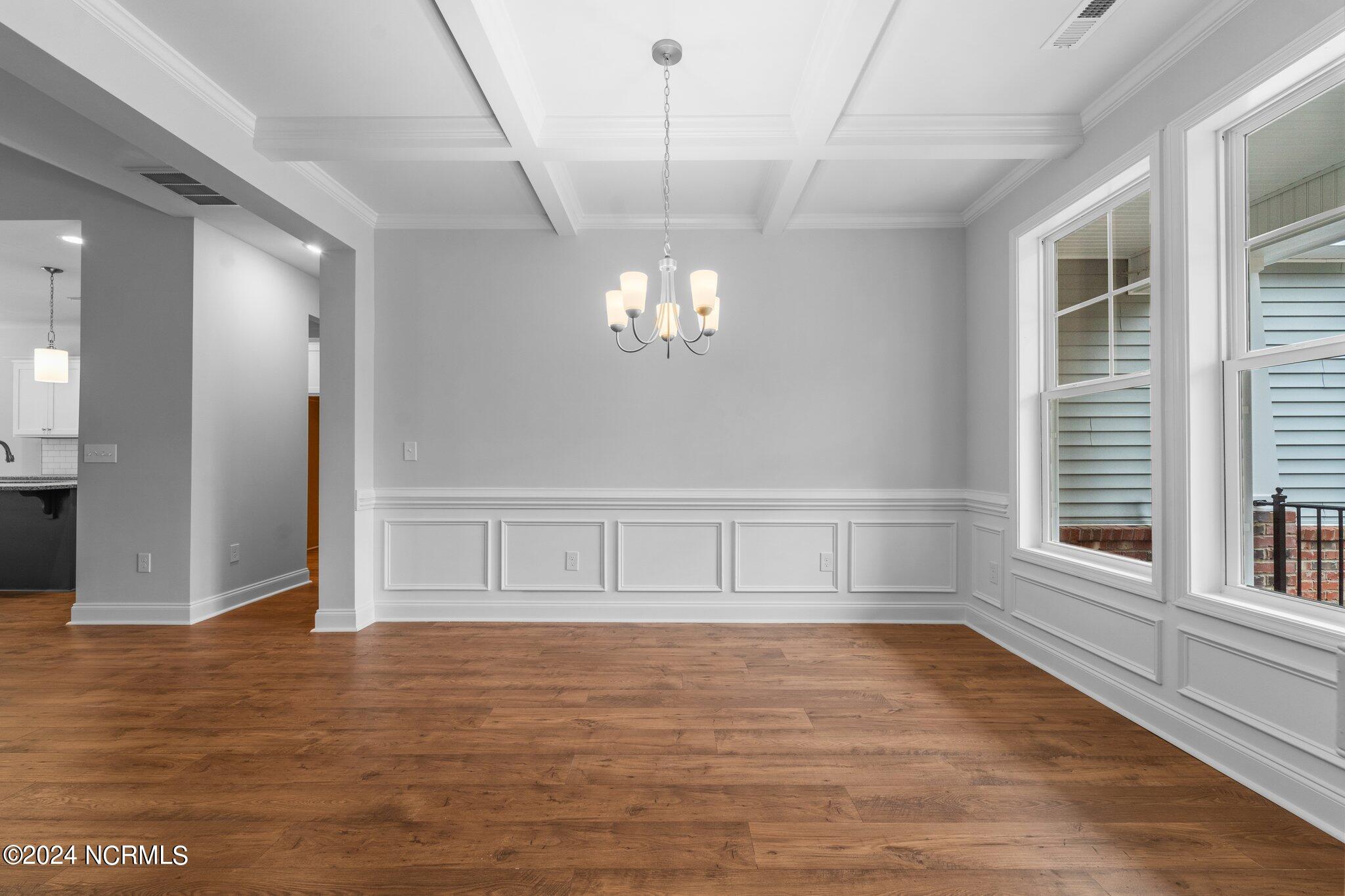17 Woodland Circle
