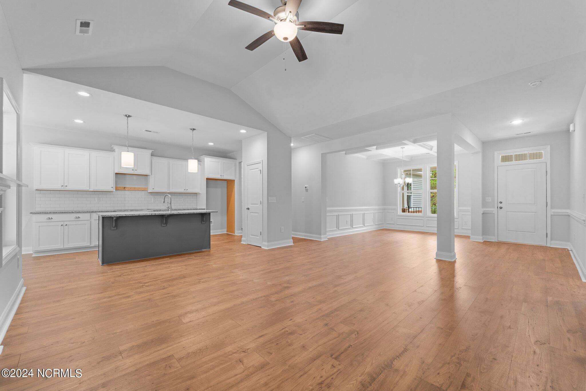 17 Woodland Circle