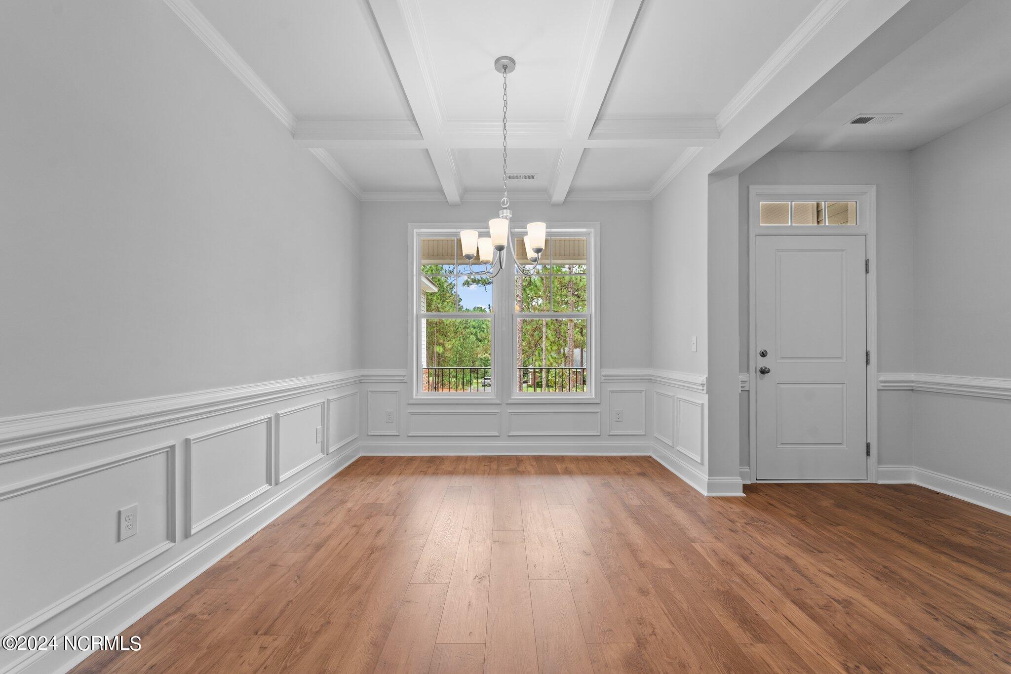 17 Woodland Circle
