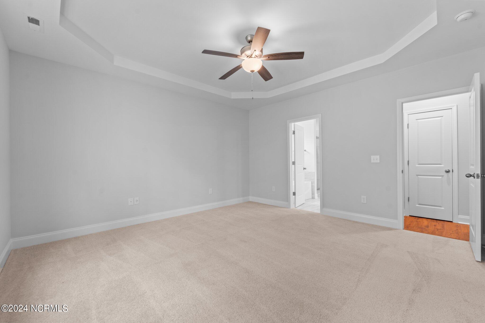 17 Woodland Circle