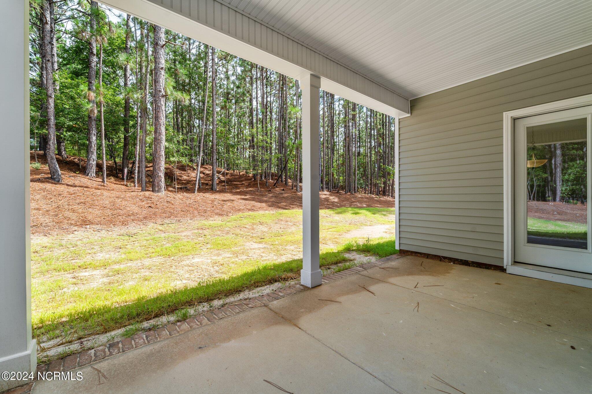 17 Woodland Circle