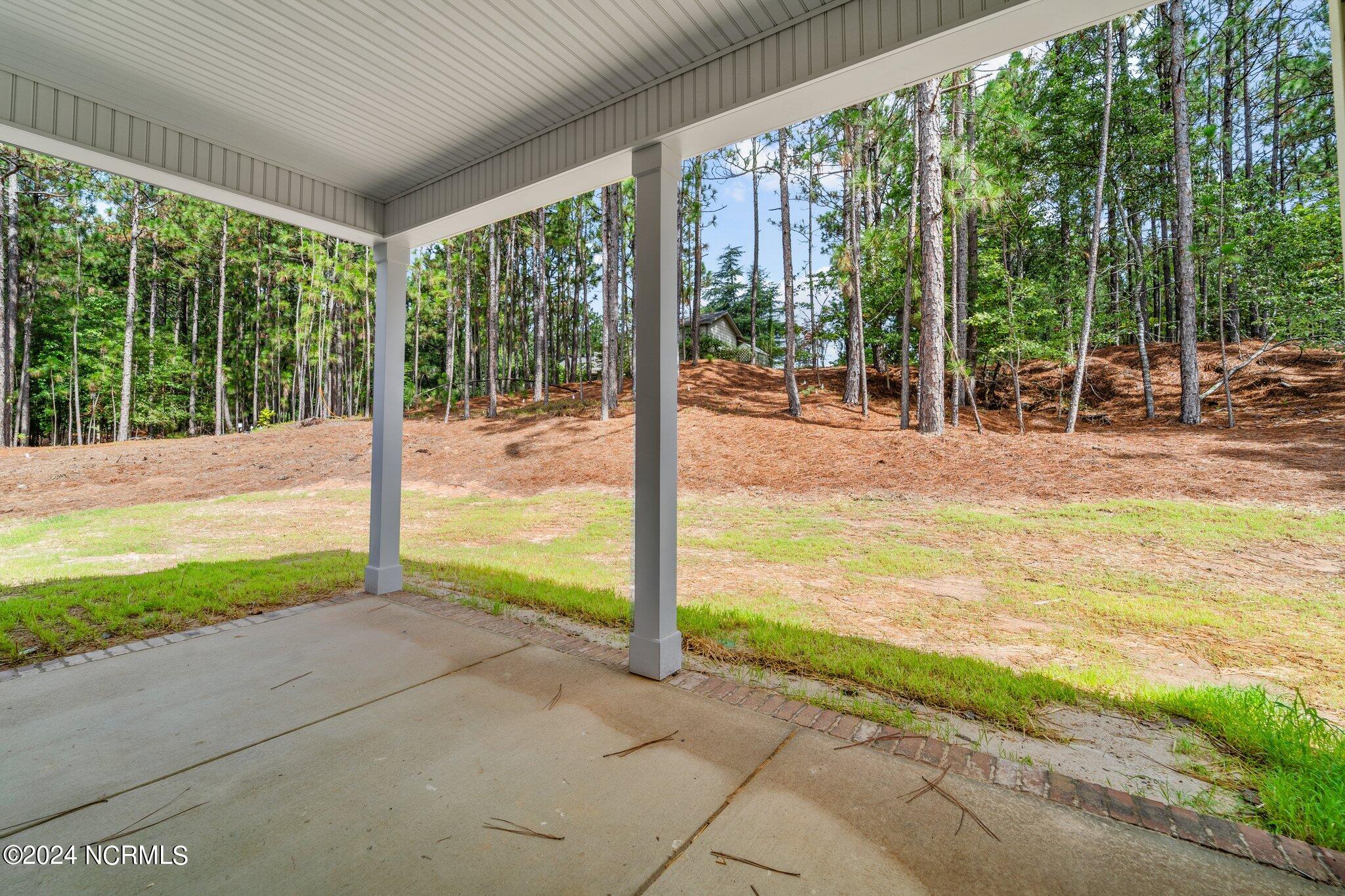 17 Woodland Circle