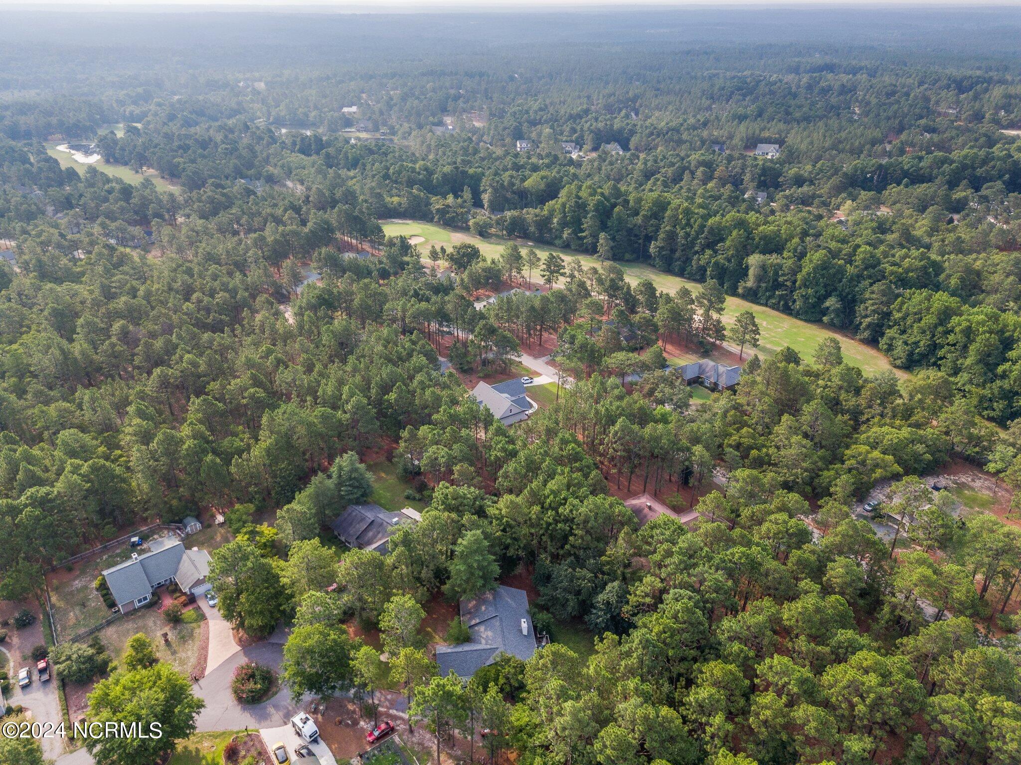 17 Woodland Circle