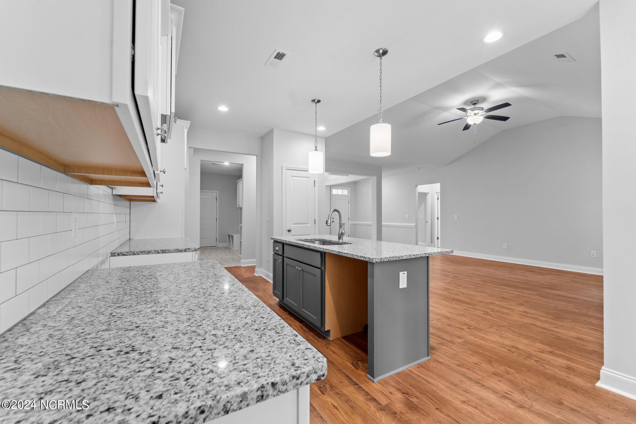 17 Woodland Circle
