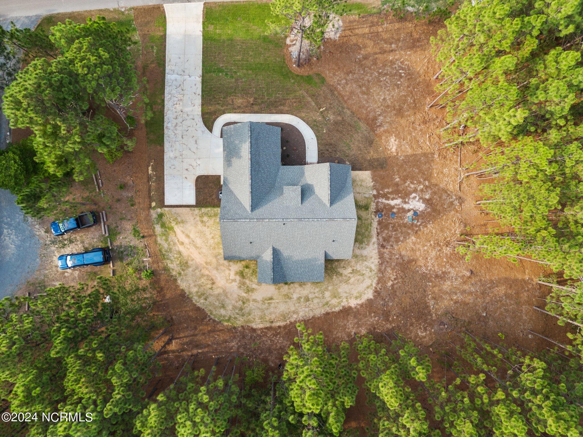 17 Woodland Circle