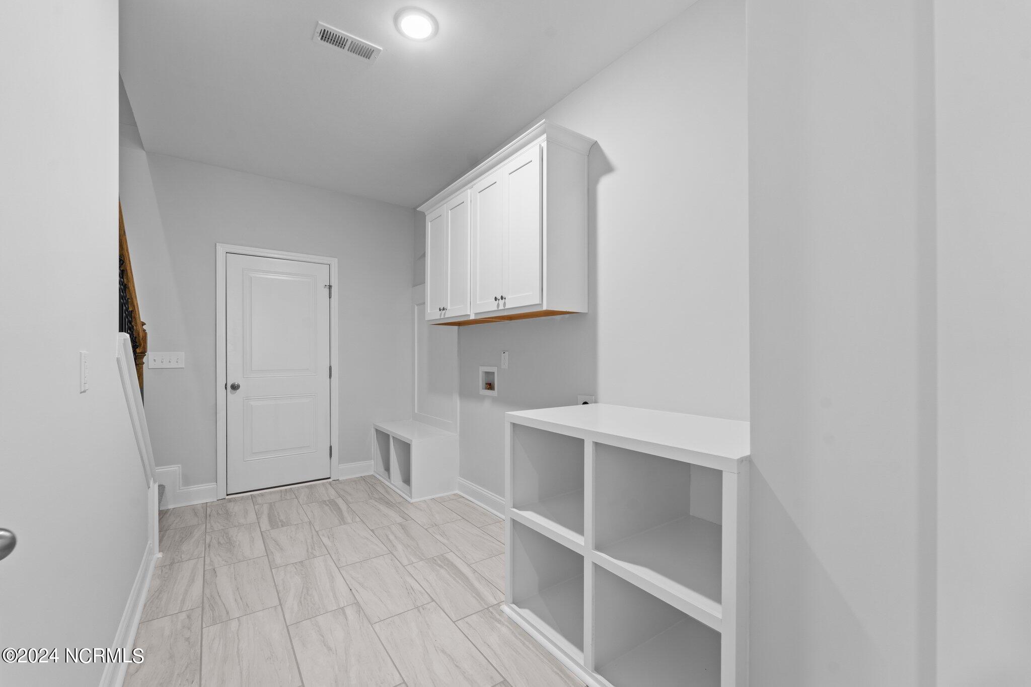 17 Woodland Circle