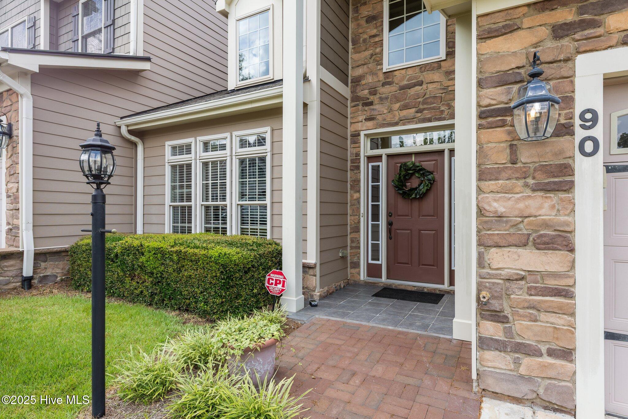 90 Shadow Creek Court