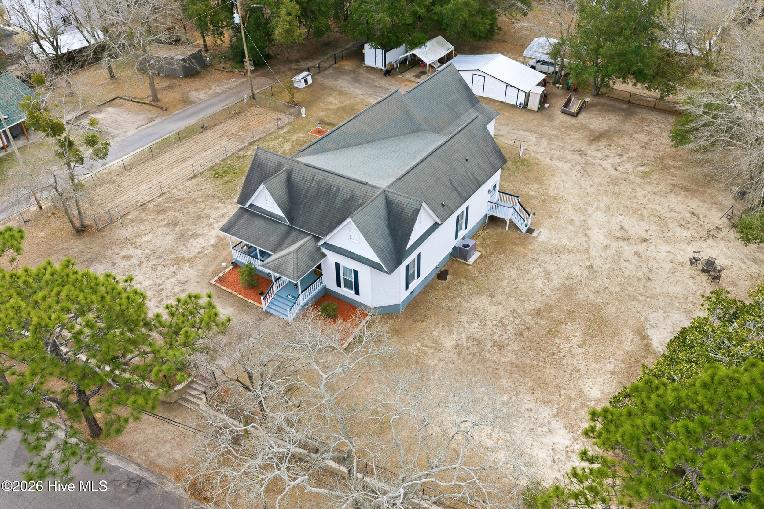 207 Oak Avenue