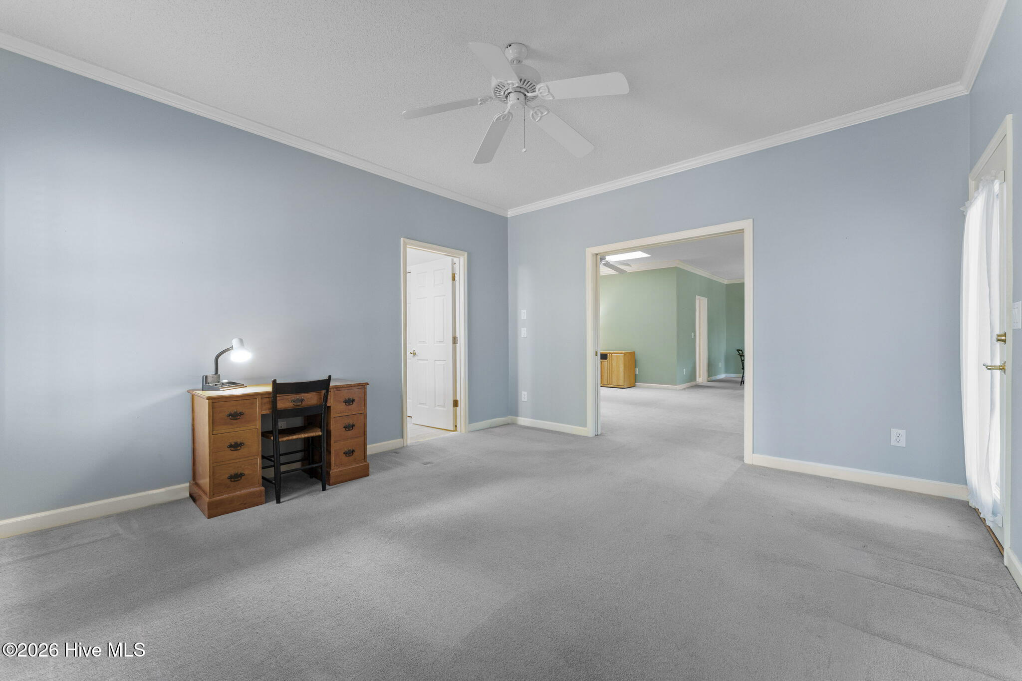 660 Redwood Drive