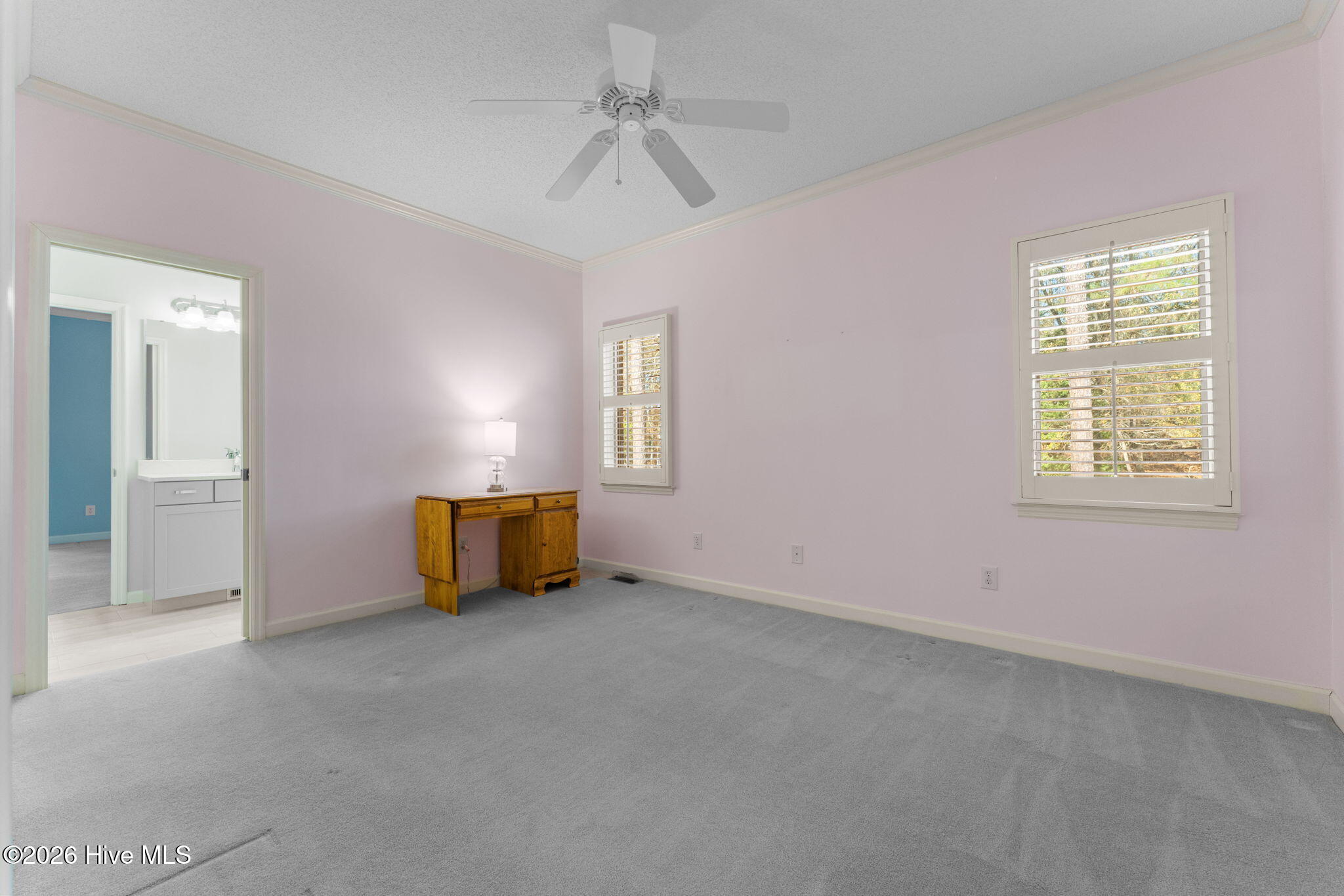 660 Redwood Drive