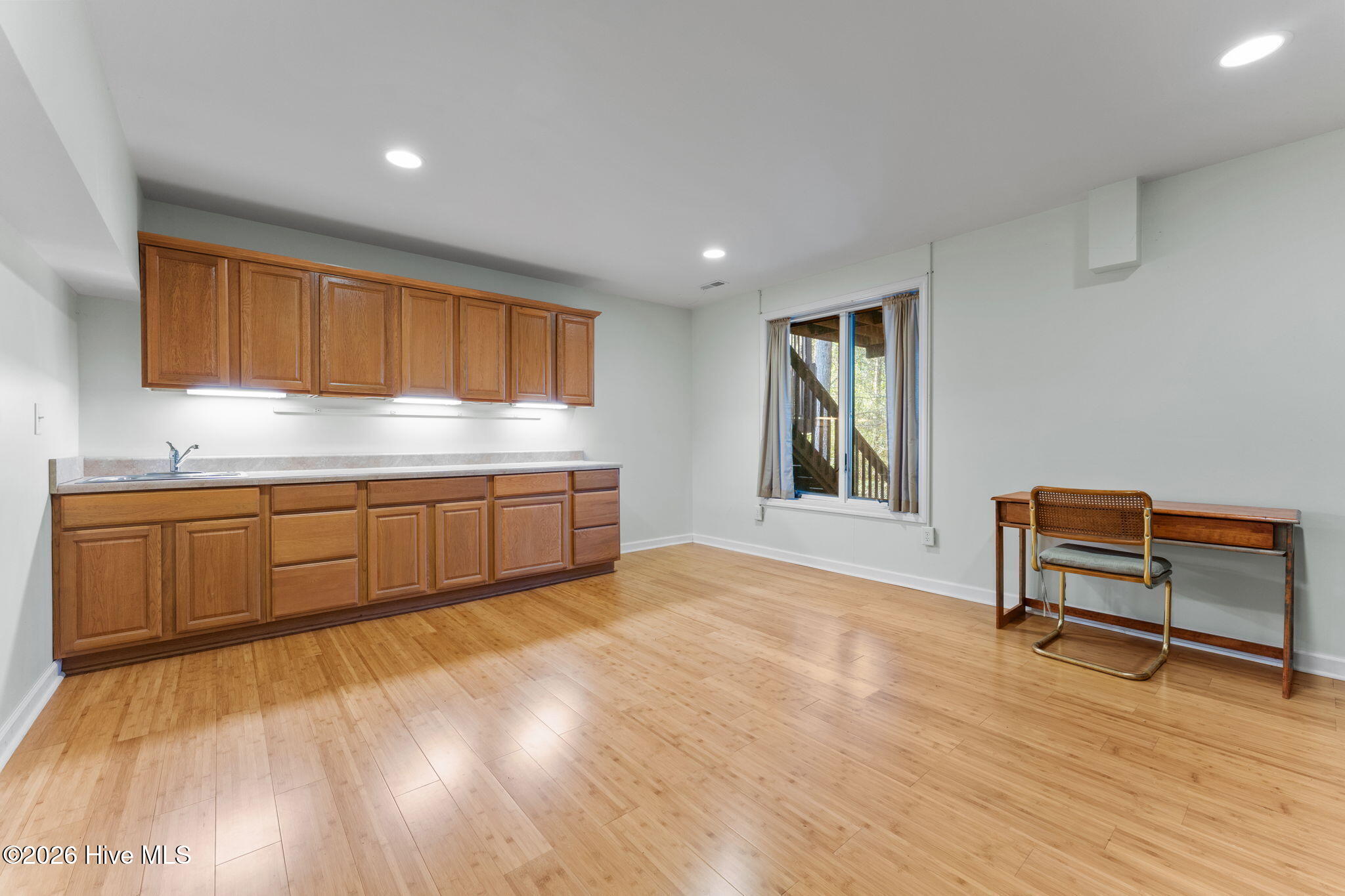 660 Redwood Drive