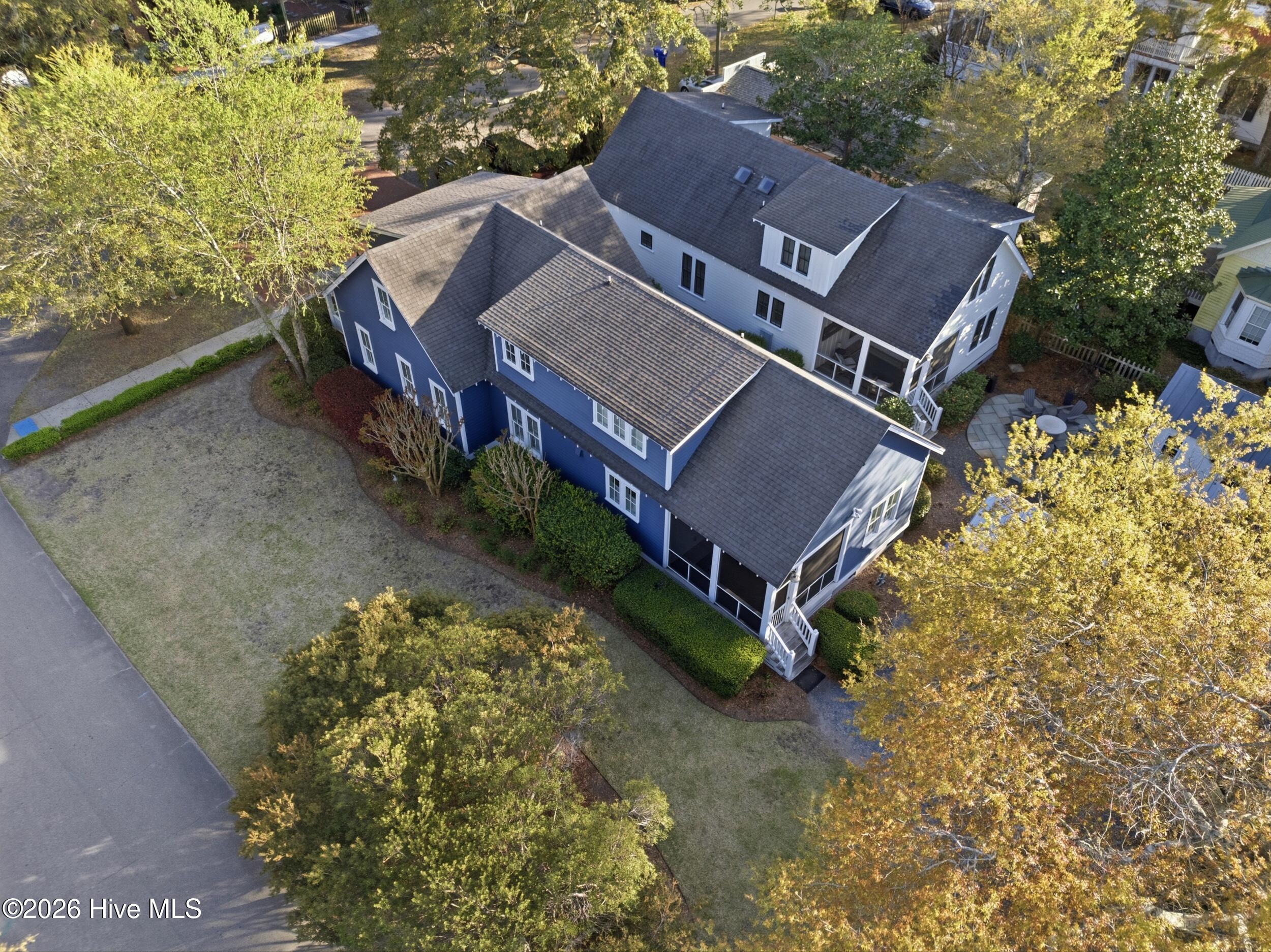 319 E Nash Street