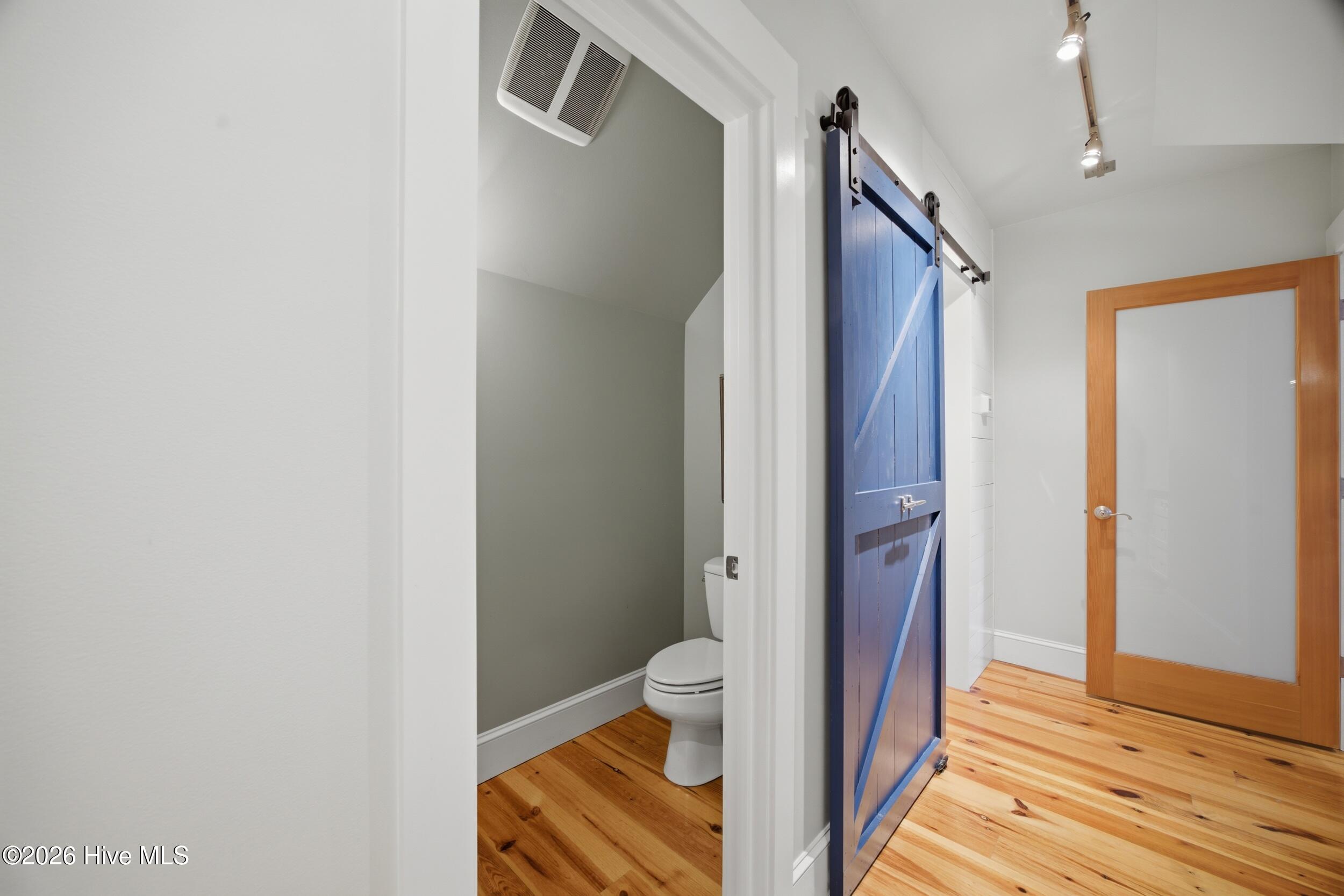 319 E Nash Street