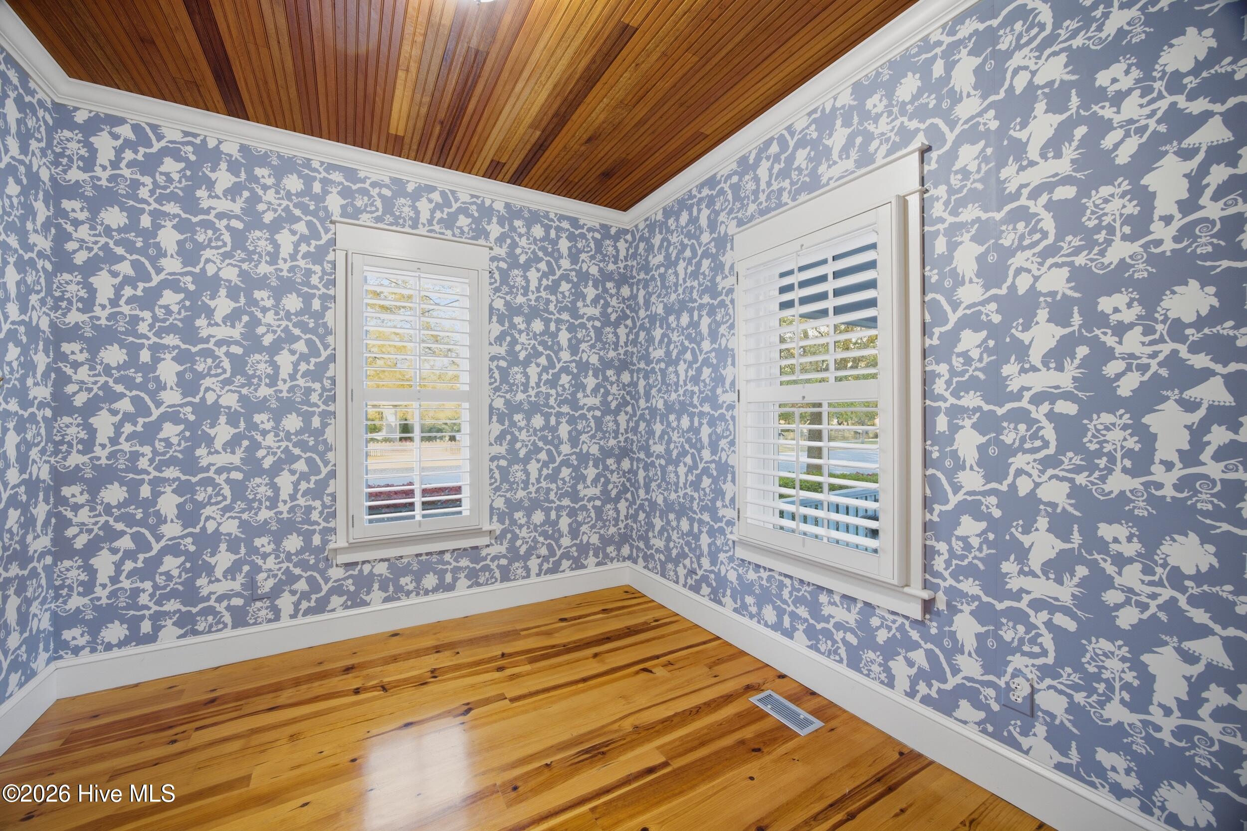 319 E Nash Street