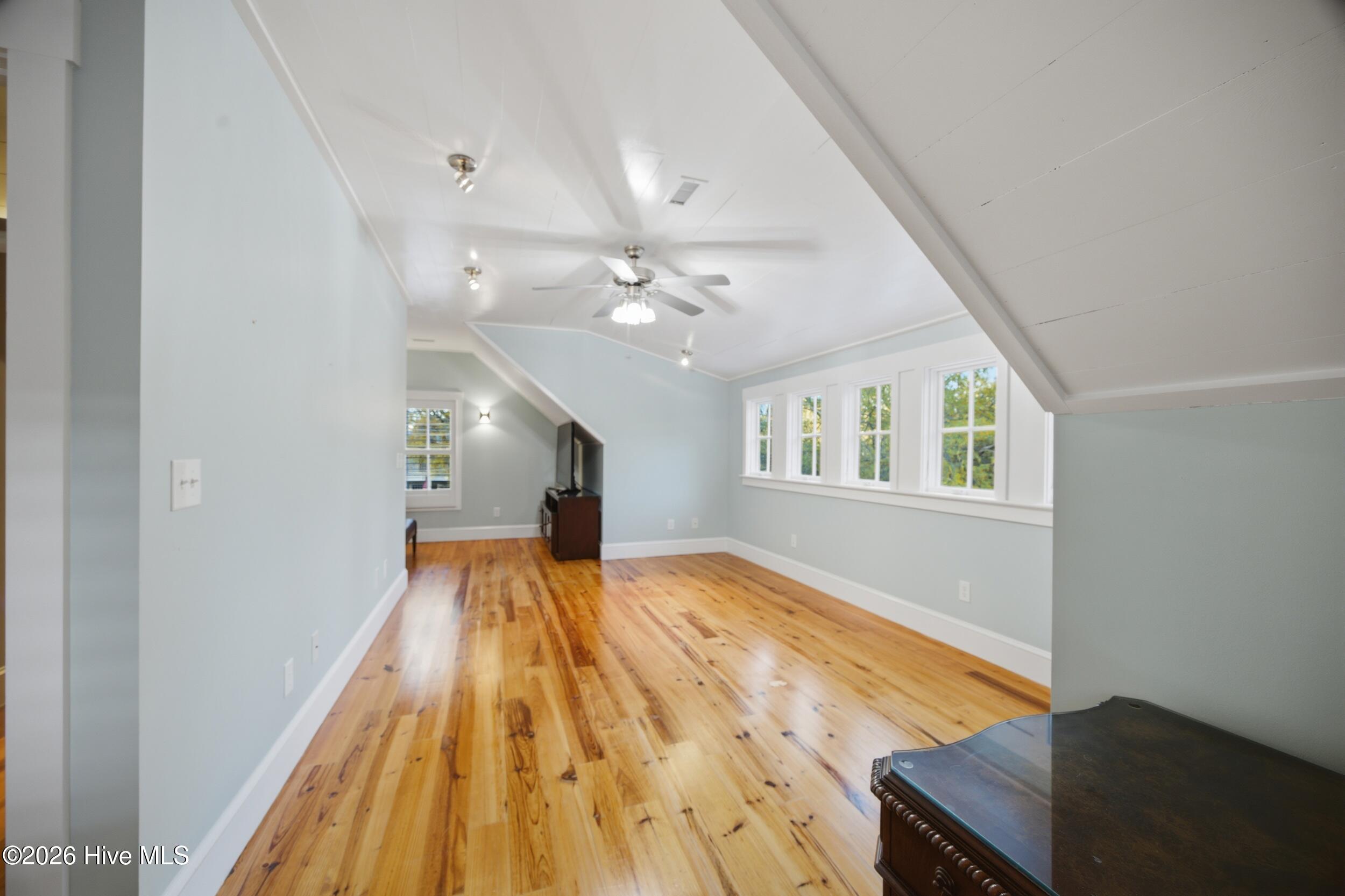 319 E Nash Street