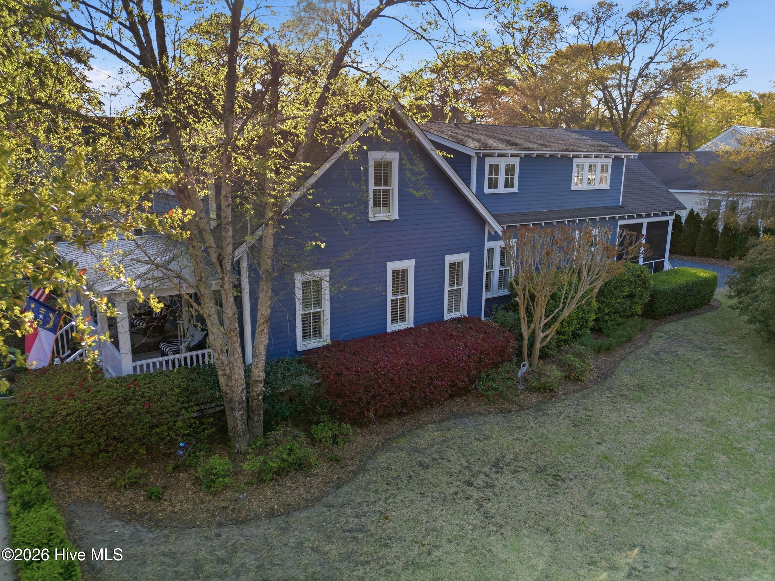 319 E Nash Street