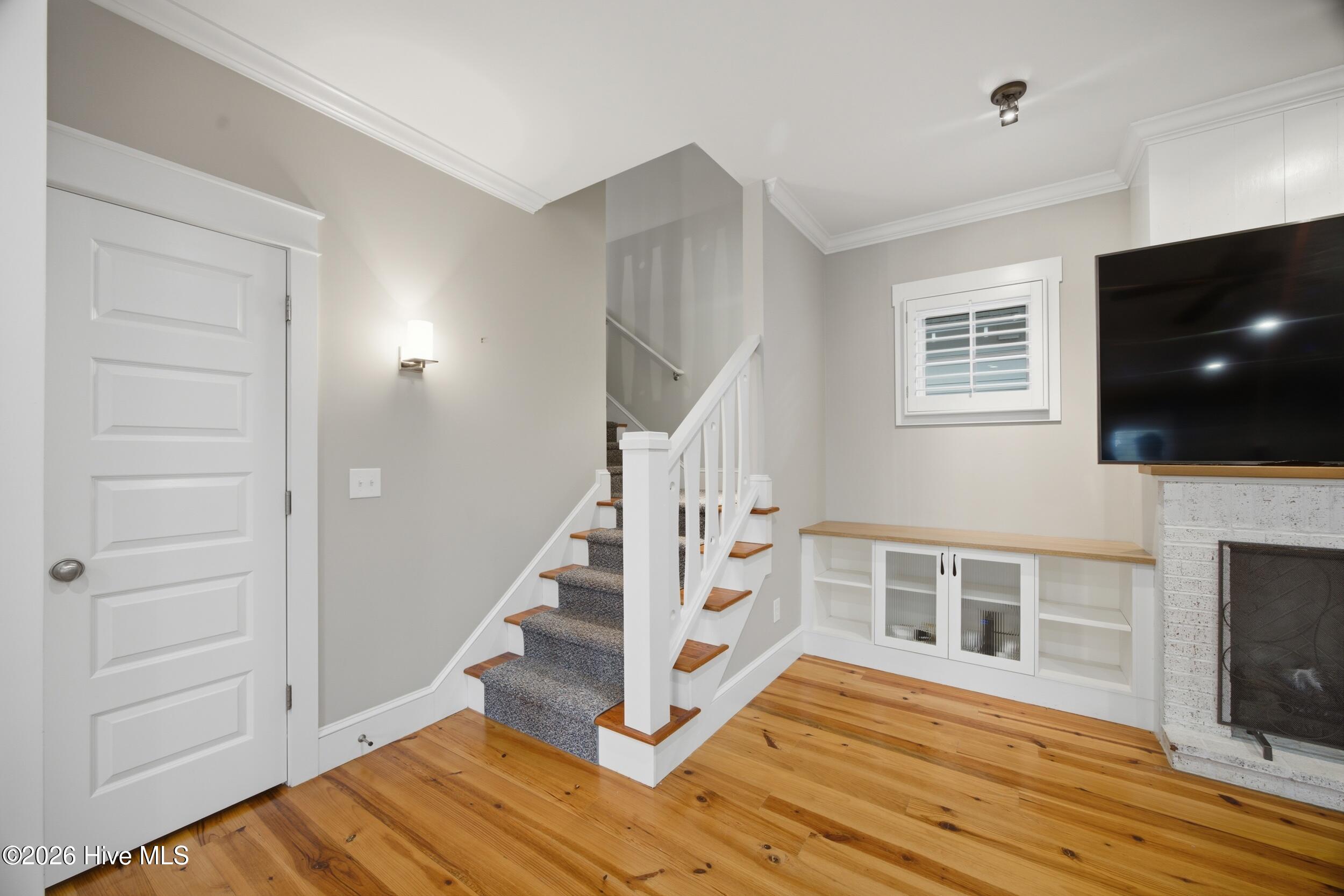 319 E Nash Street