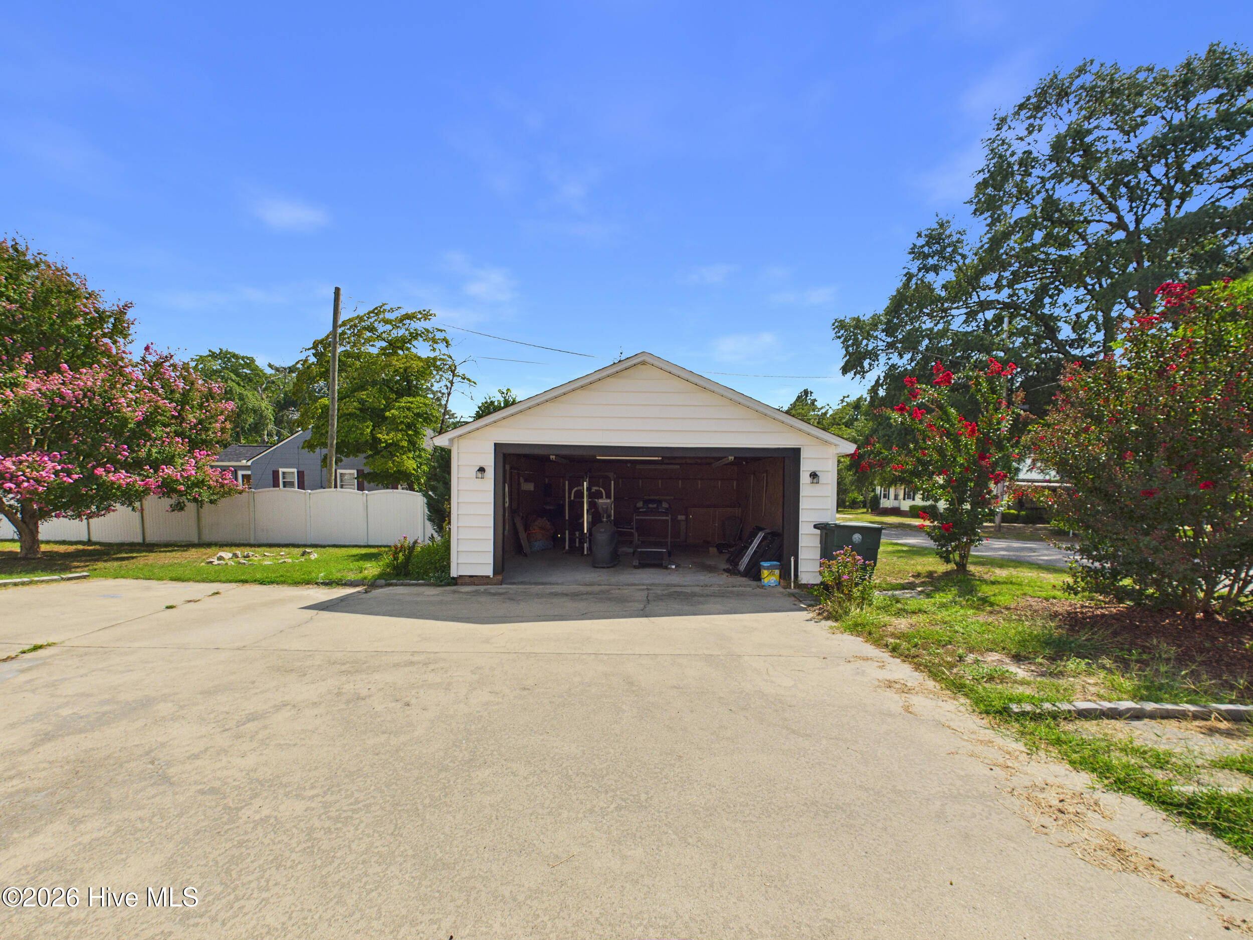 409 Myrtle Avenue