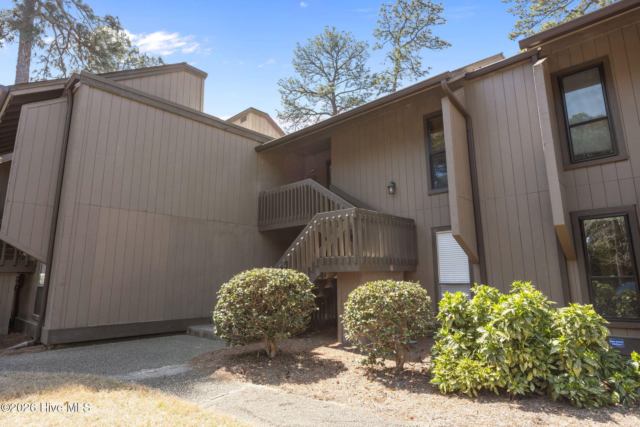 10 Pine Tree Road 00028582209 # 209