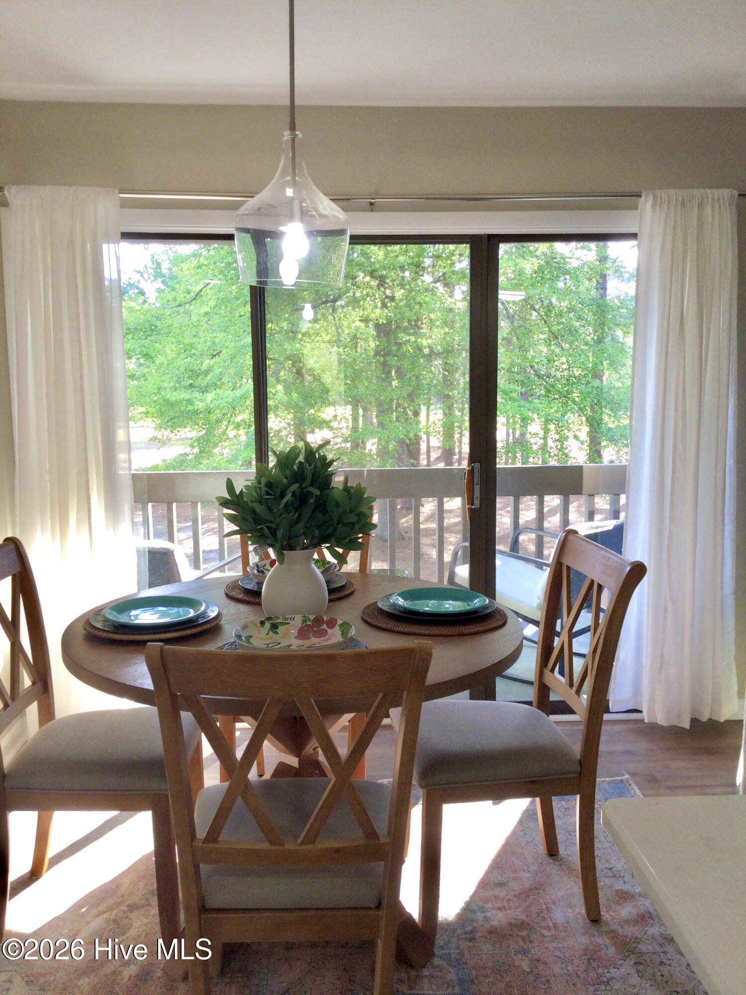 10 Pine Tree Road 00028582209 # 209