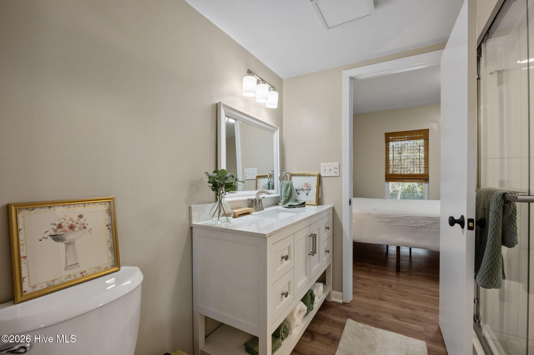 10 Pine Tree Road 00028582209 # 209