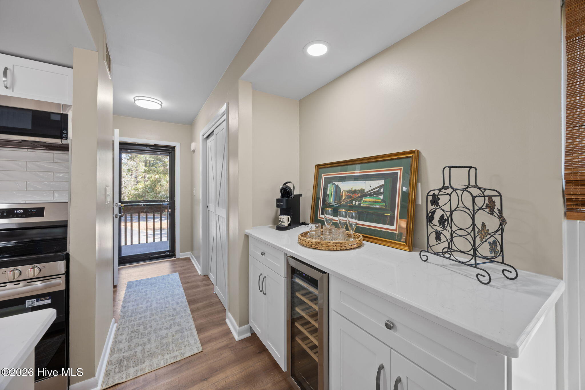 10 Pine Tree Road 00028582209 # 209