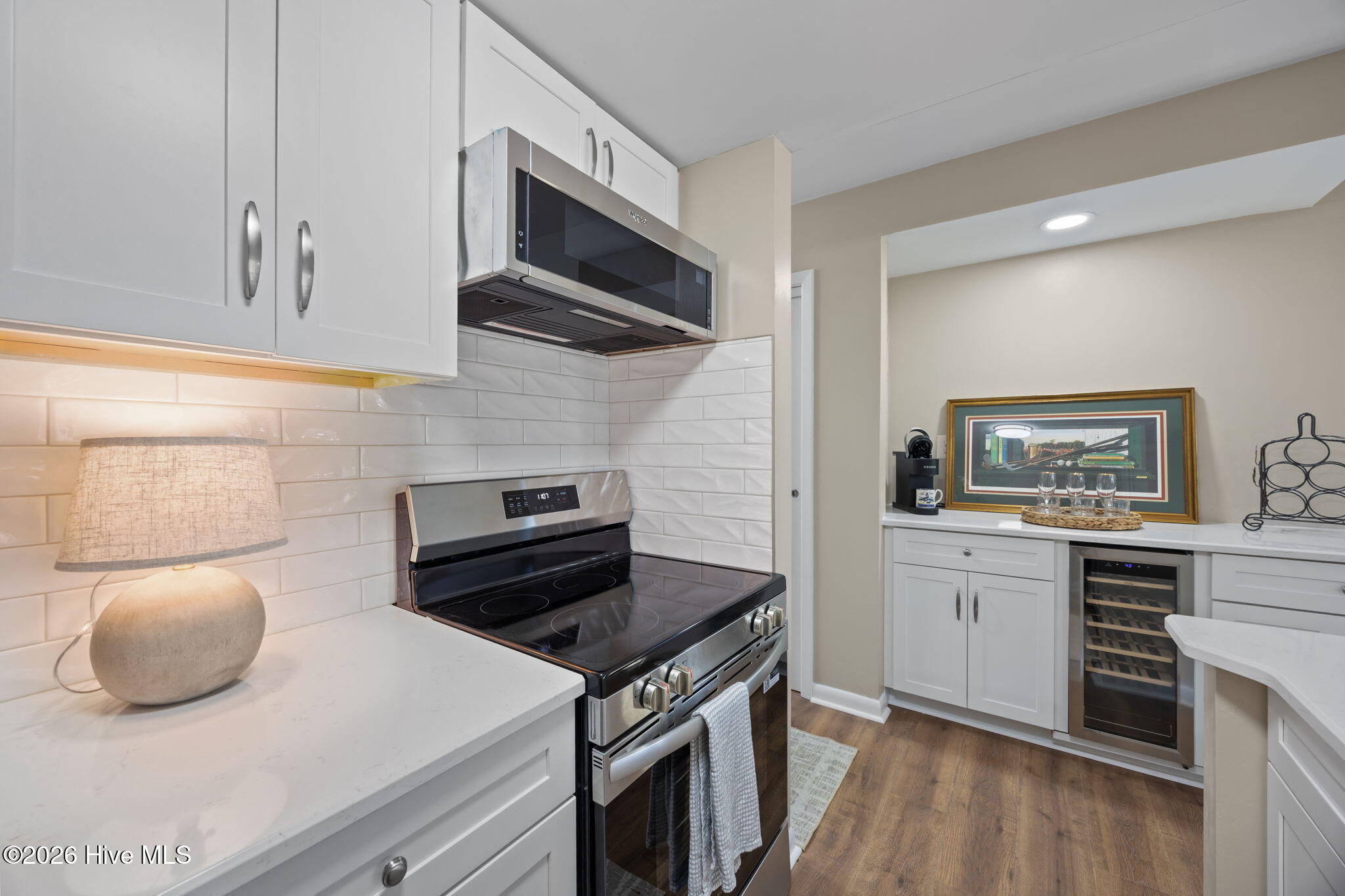 10 Pine Tree Road 00028582209 # 209