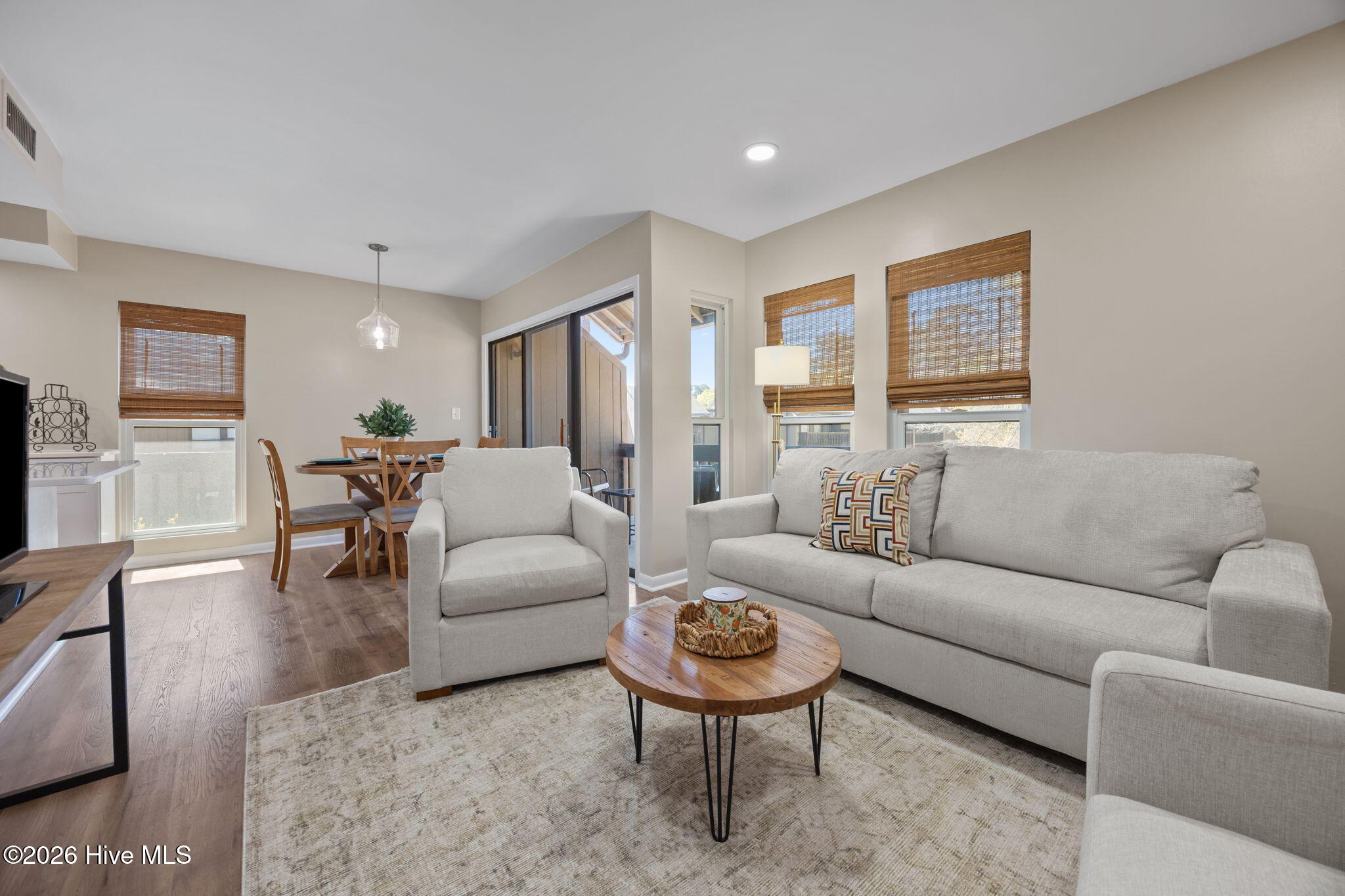 10 Pine Tree Road 00028582209 # 209