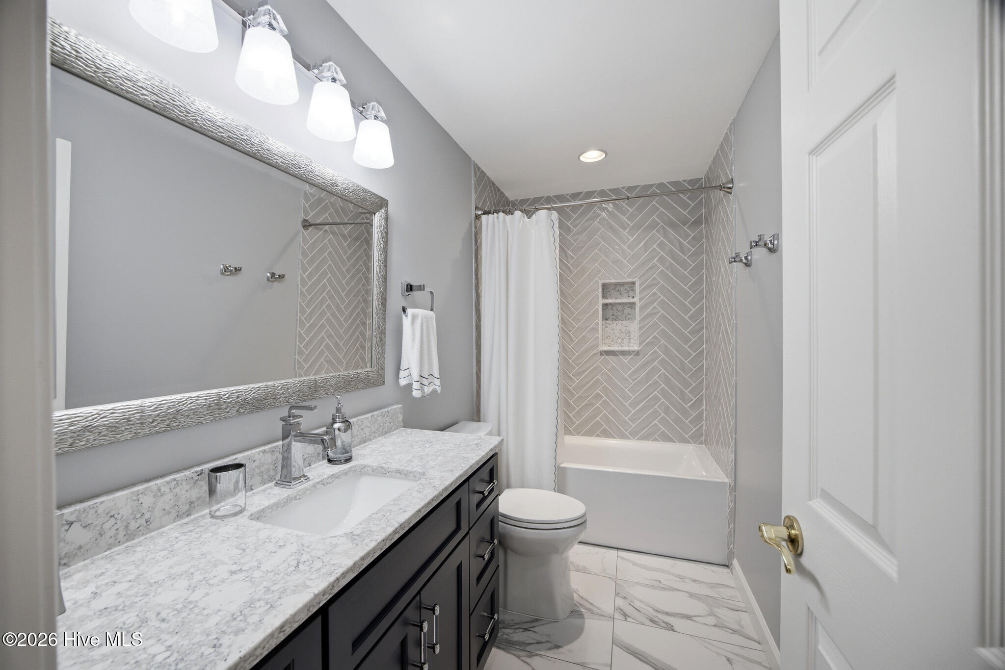 83 Sakonnet Trail