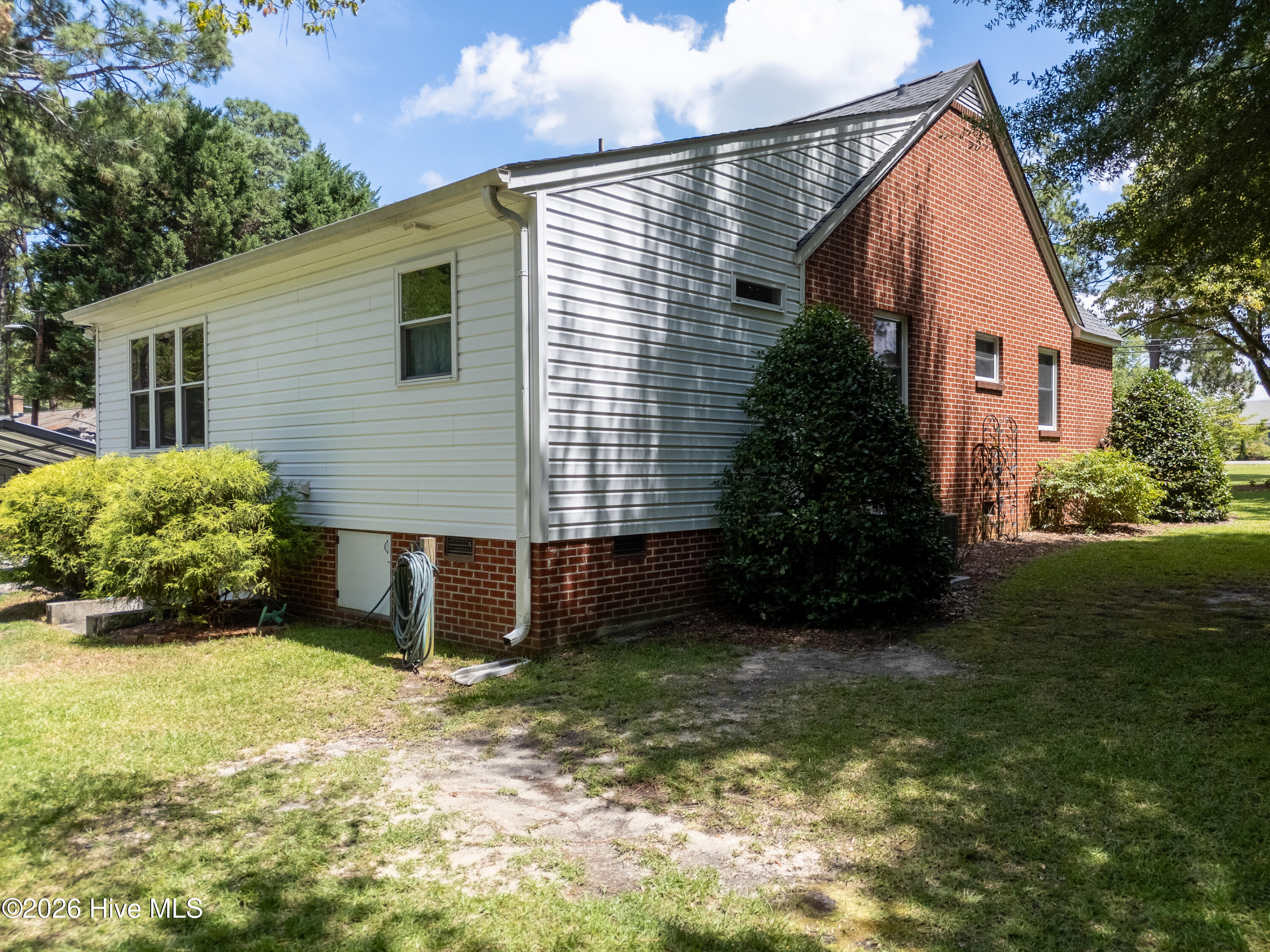 1301 N Poplar Street
