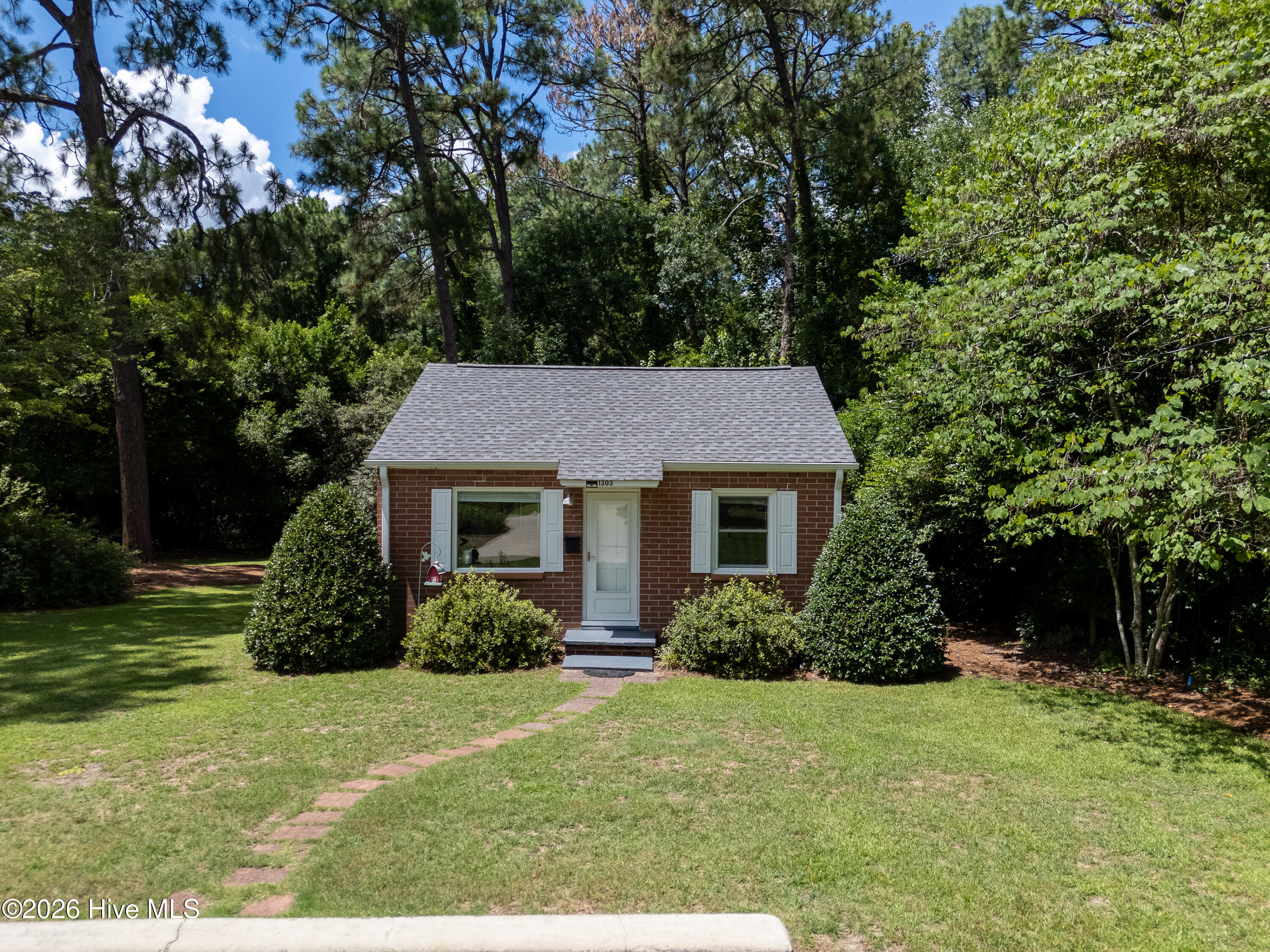 1301 N Poplar Street