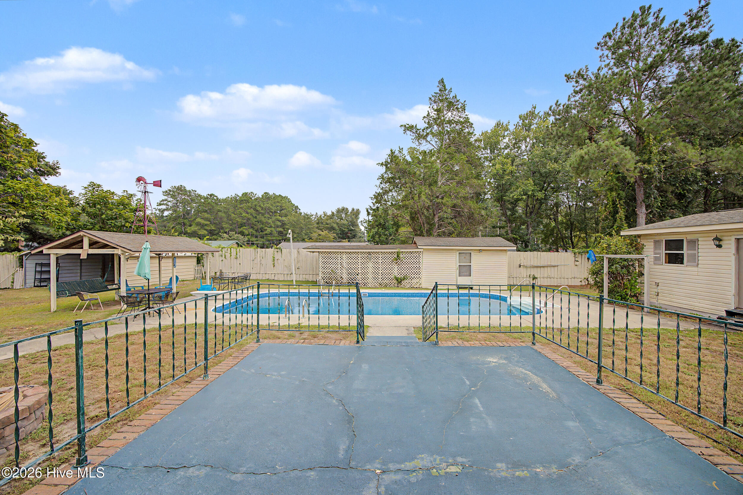 924 Montclair Avenue
